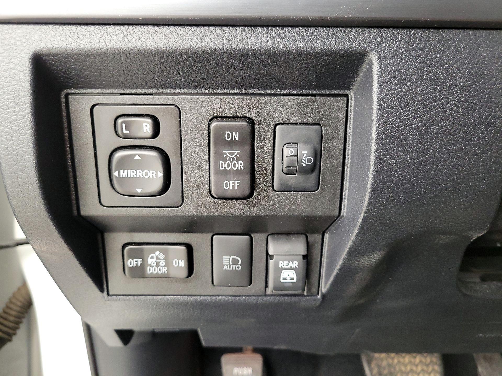 Thumbnail: 2019 Toyota Tundra - 13