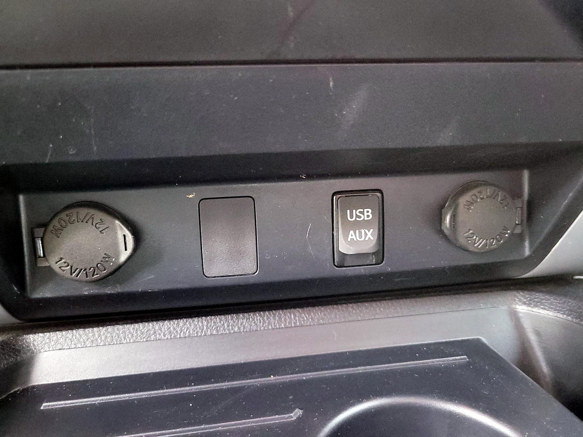 Thumbnail: 2019 Toyota Tundra - 19