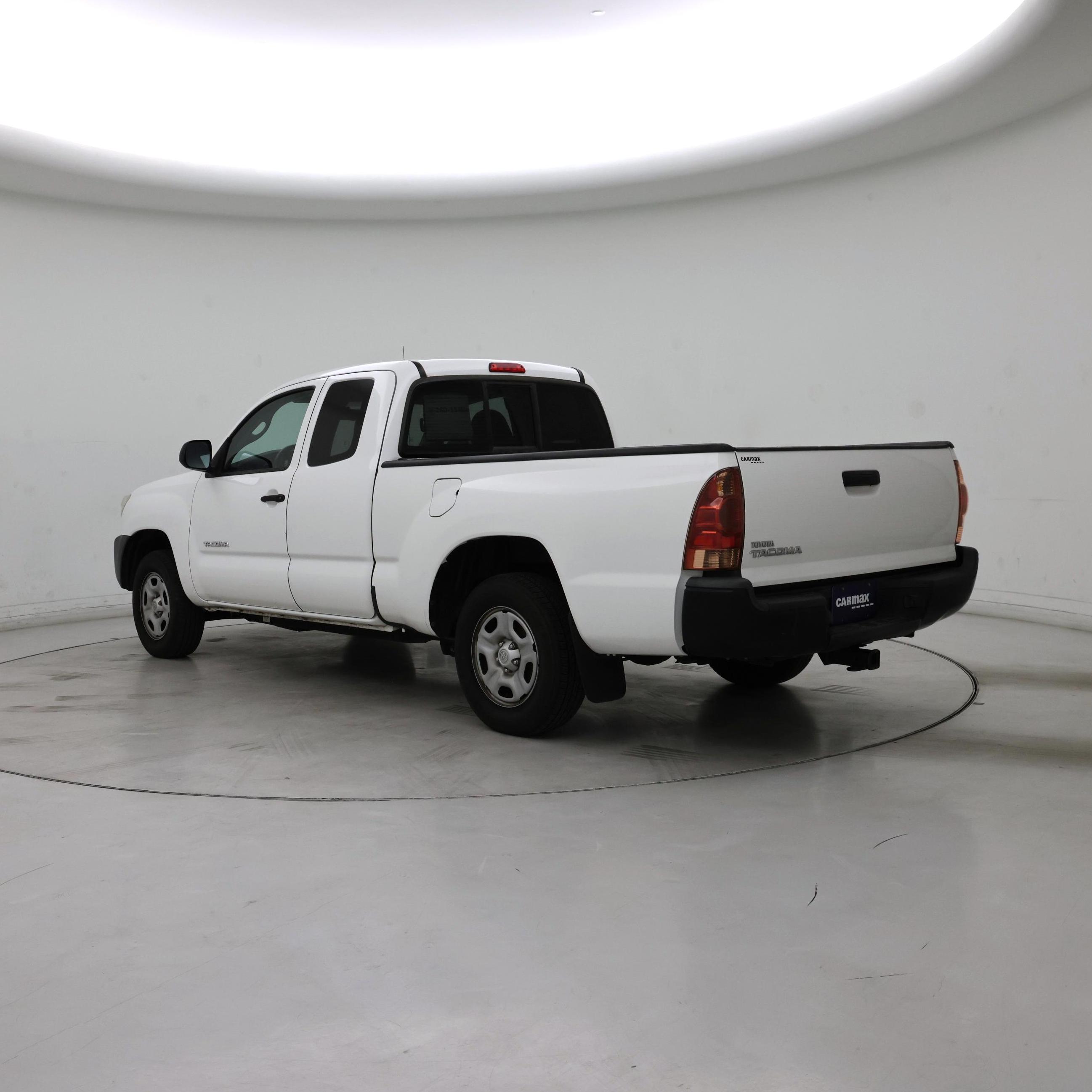 Thumbnail: 2015 Toyota Tacoma - 2