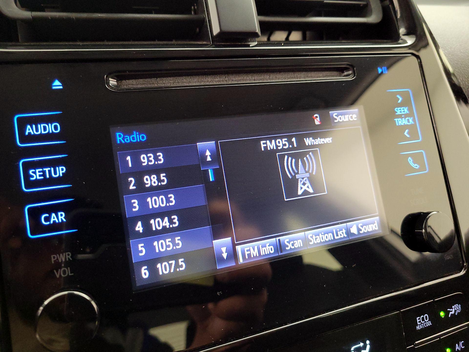 Thumbnail: 2019 Toyota Prius - 13