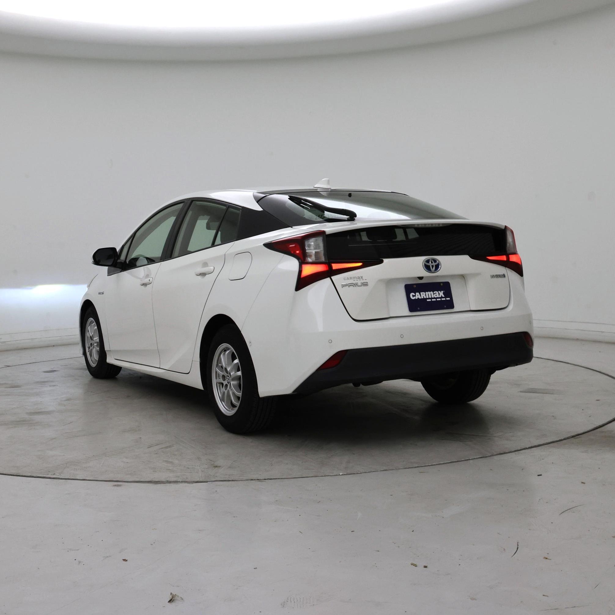 Thumbnail: 2019 Toyota Prius - 2