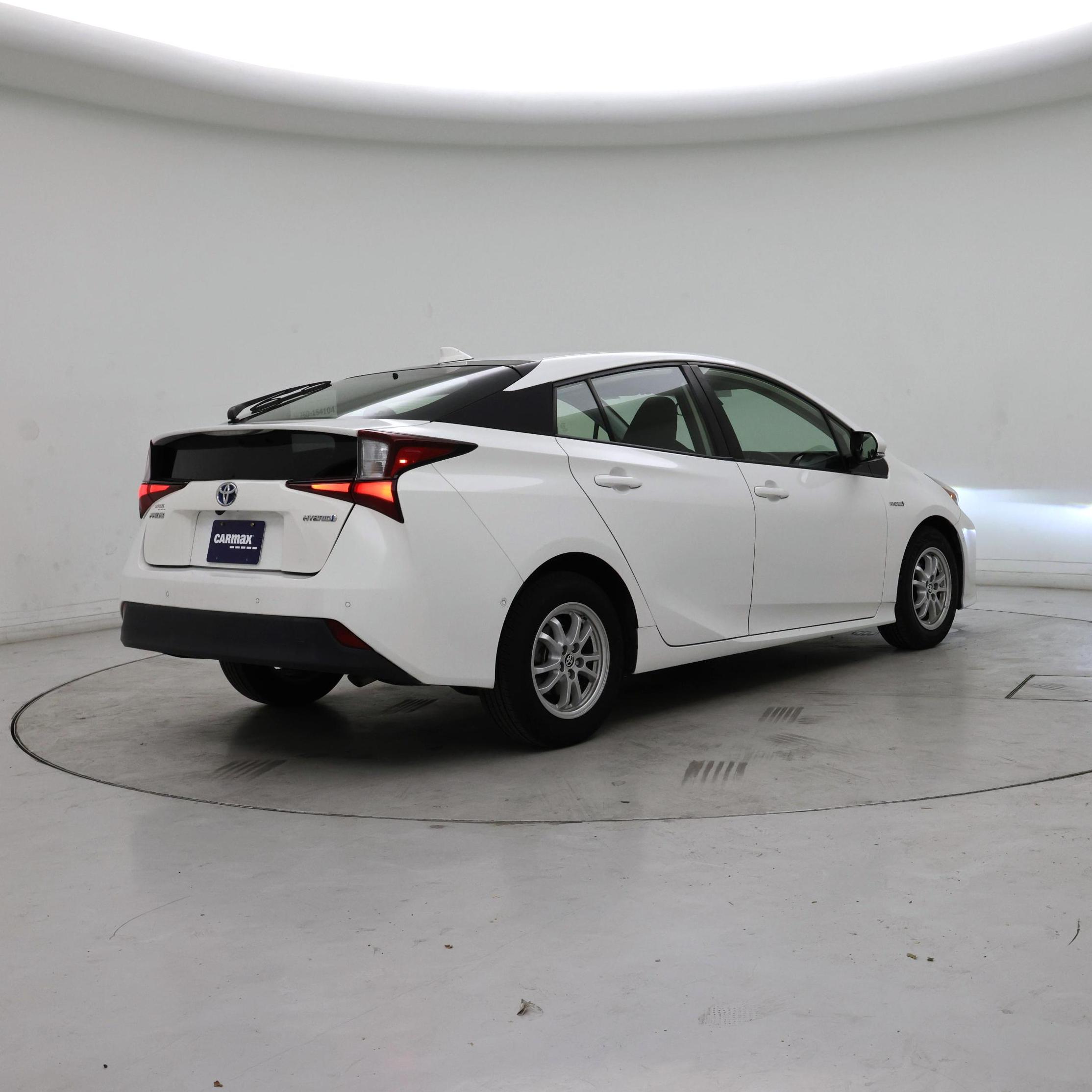 Thumbnail: 2019 Toyota Prius - 8