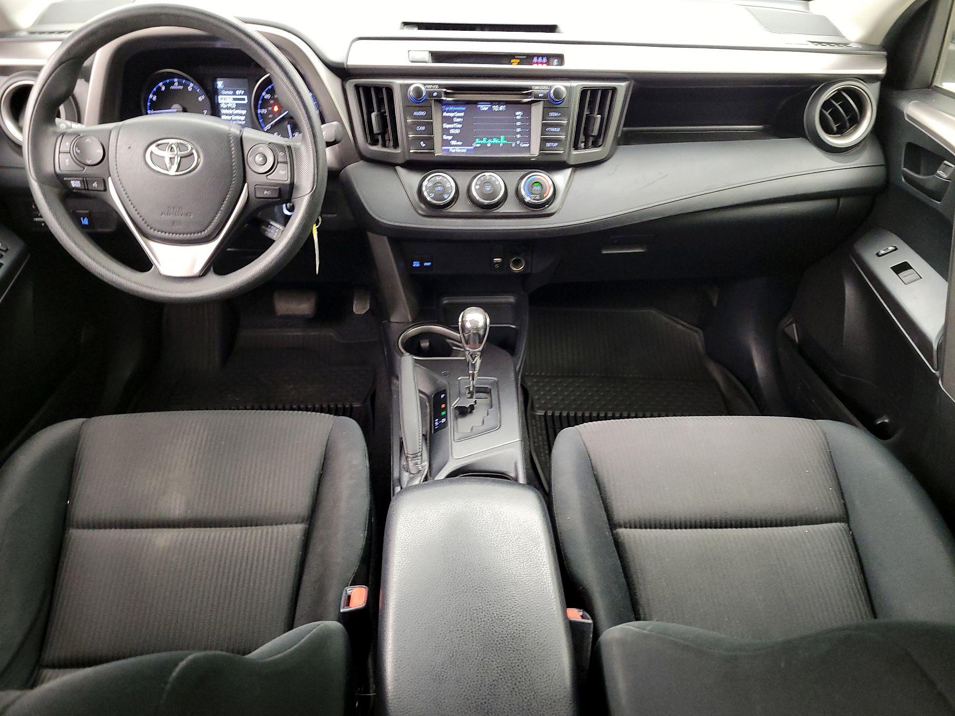 Thumbnail: 2018 Toyota RAV4 - 9