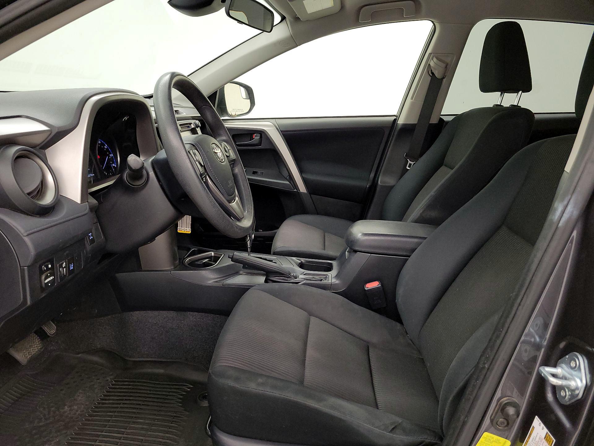 Thumbnail: 2018 Toyota RAV4 - 11