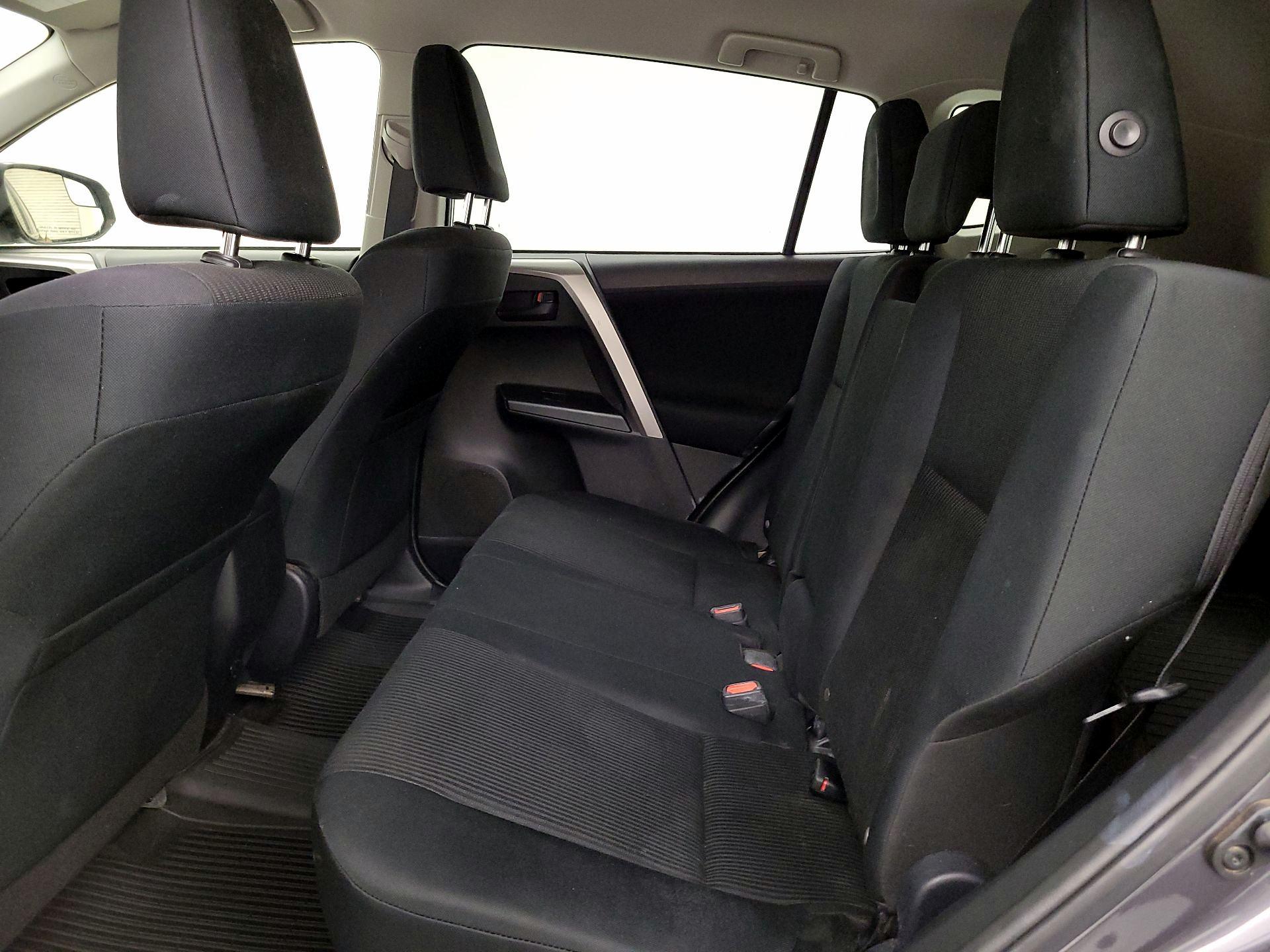 Thumbnail: 2018 Toyota RAV4 - 16