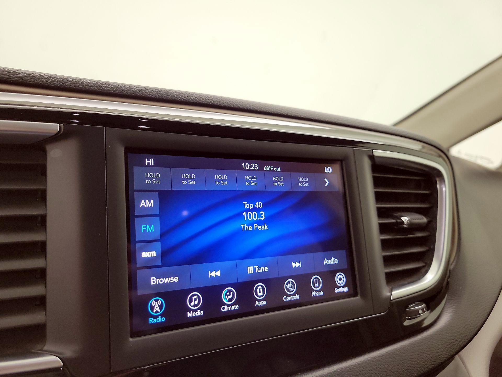 Thumbnail: 2018 Chrysler Pacifica - 15