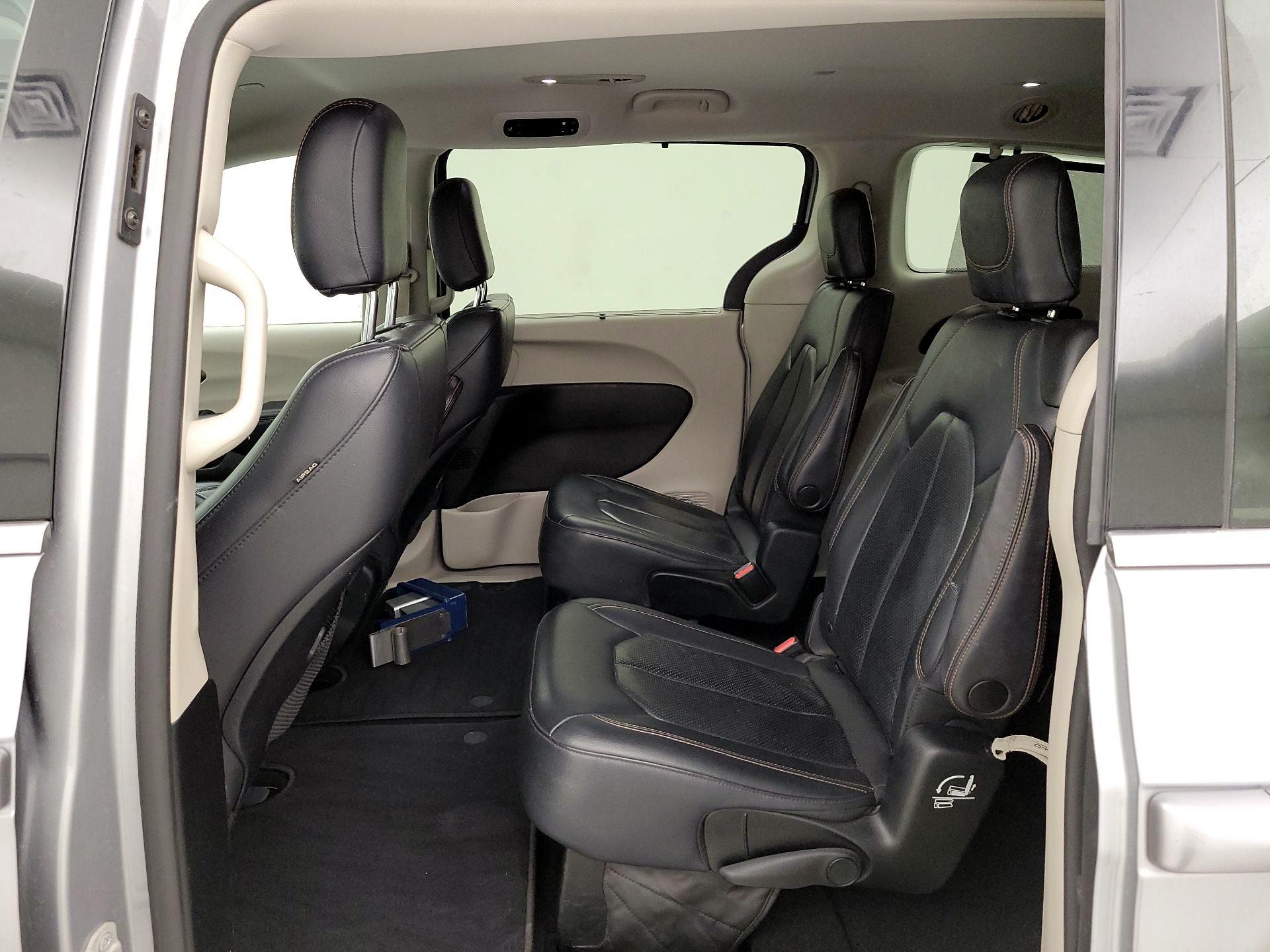 Thumbnail: 2018 Chrysler Pacifica - 19