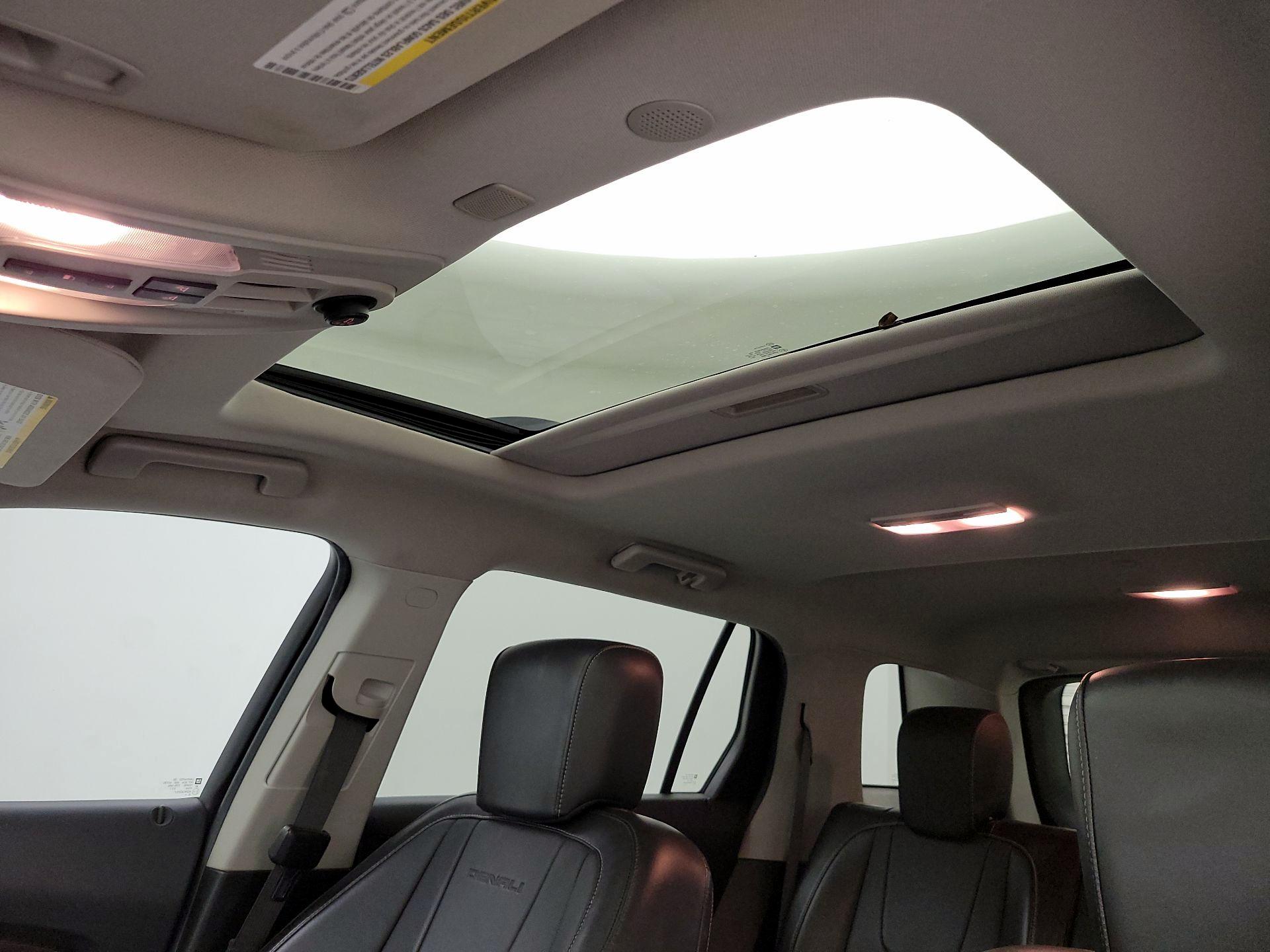Thumbnail: 2017 GMC Terrain - 19