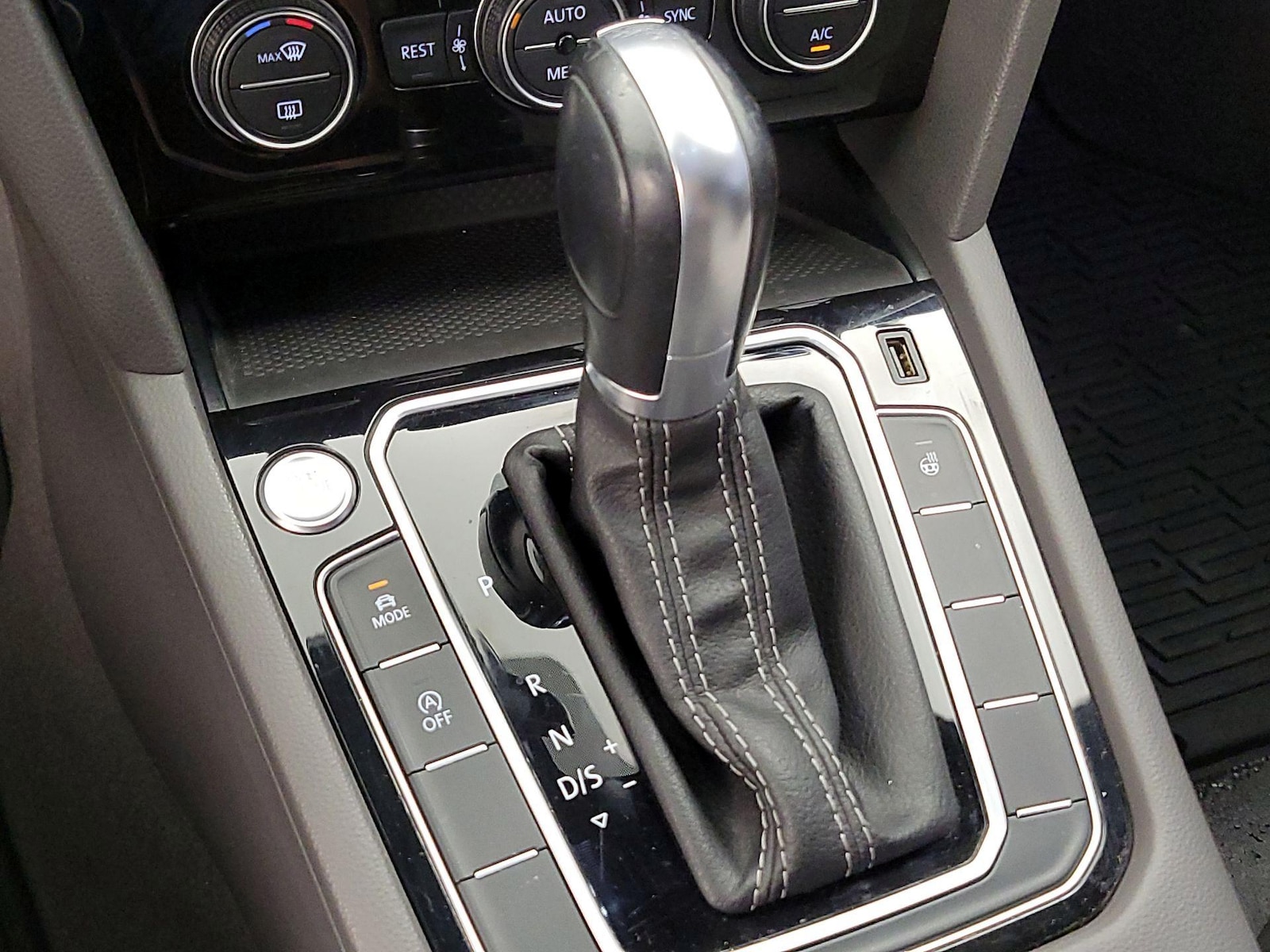 2019 Volkswagen Arteon SEL Premium - Photo 16