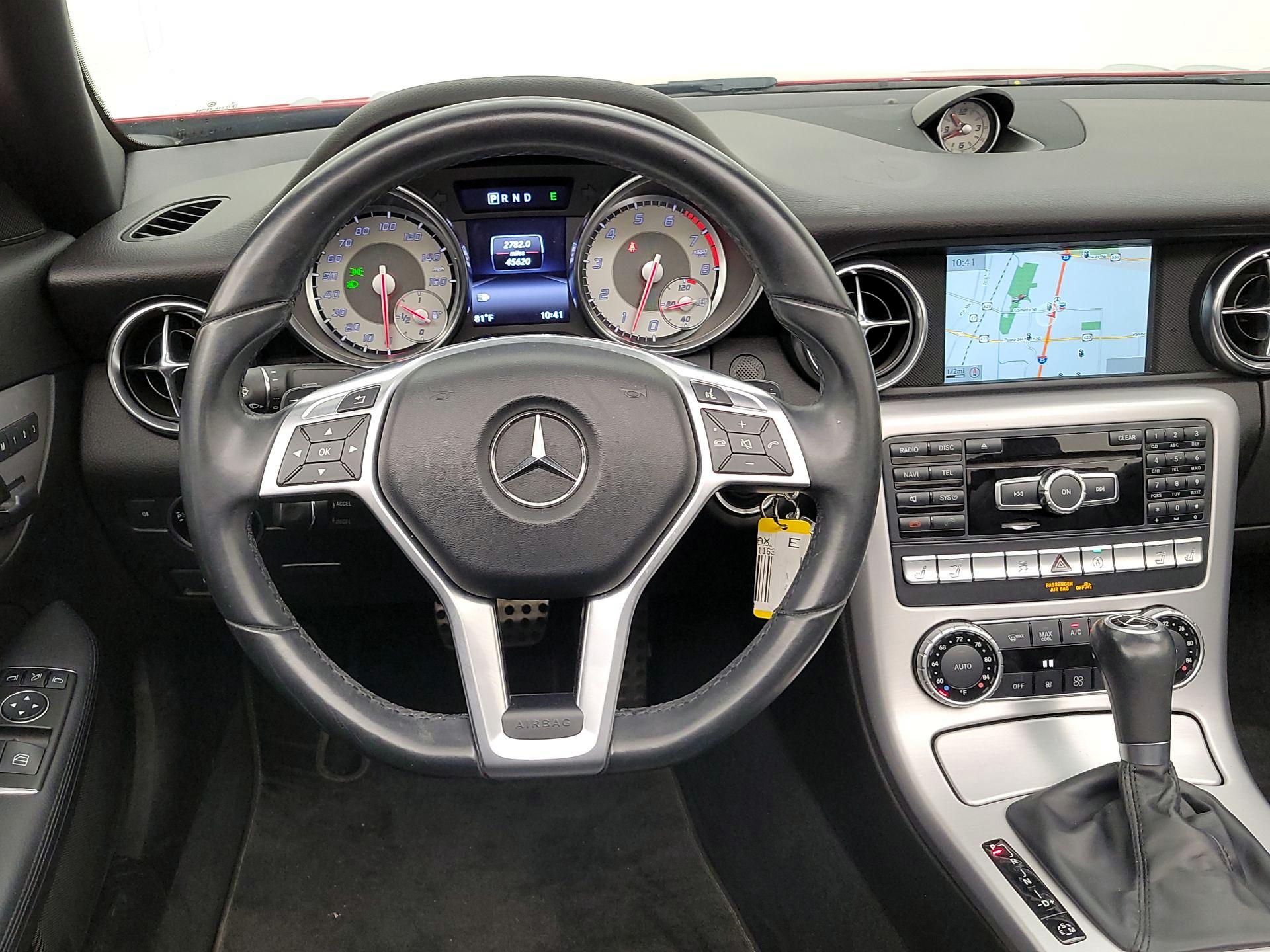 Thumbnail: 2016 Mercedes-Benz SLK - 10
