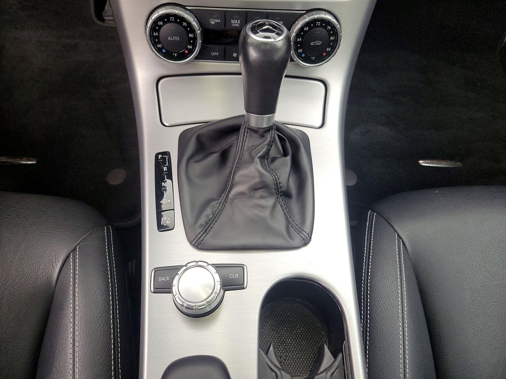 Thumbnail: 2016 Mercedes-Benz SLK - 17