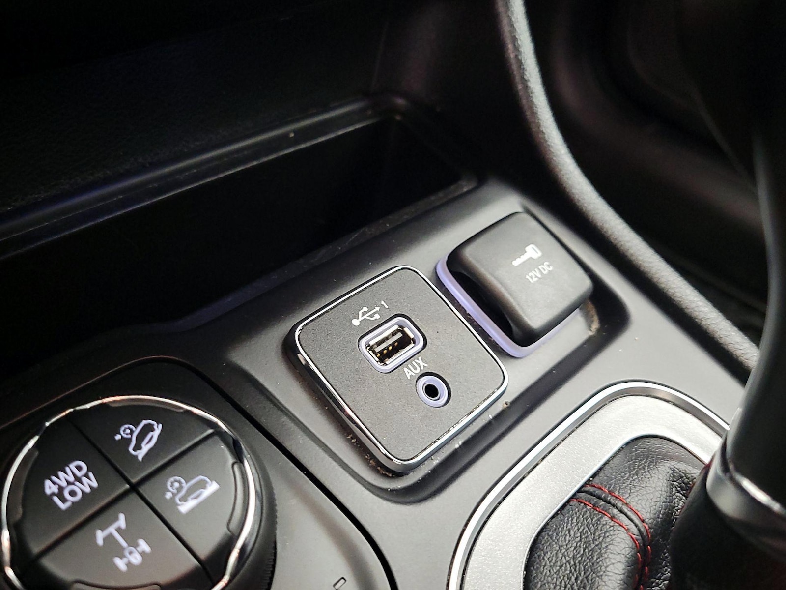 2019 Jeep Cherokee Trailhawk - Photo 19