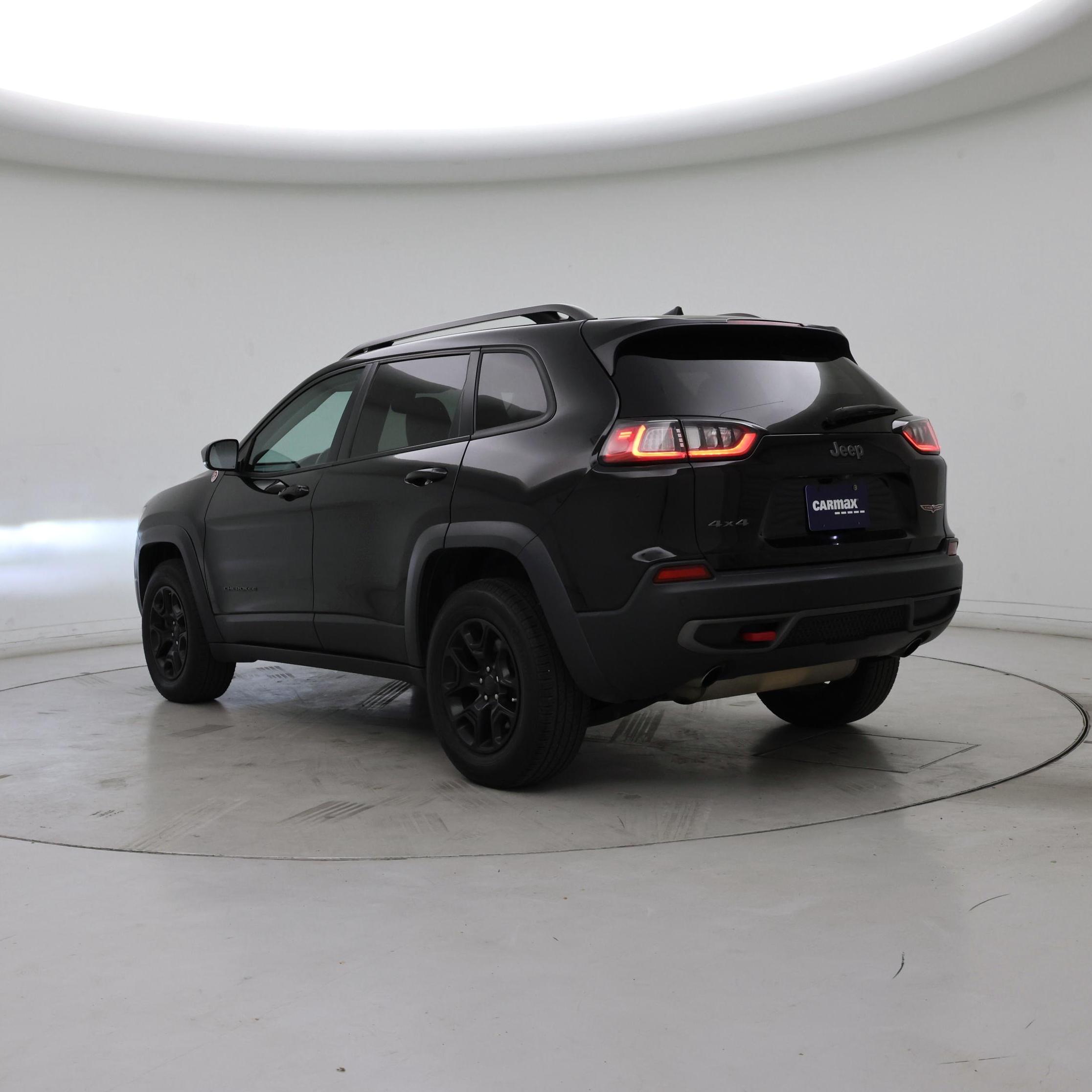 Thumbnail: 2019 Jeep Cherokee - 2