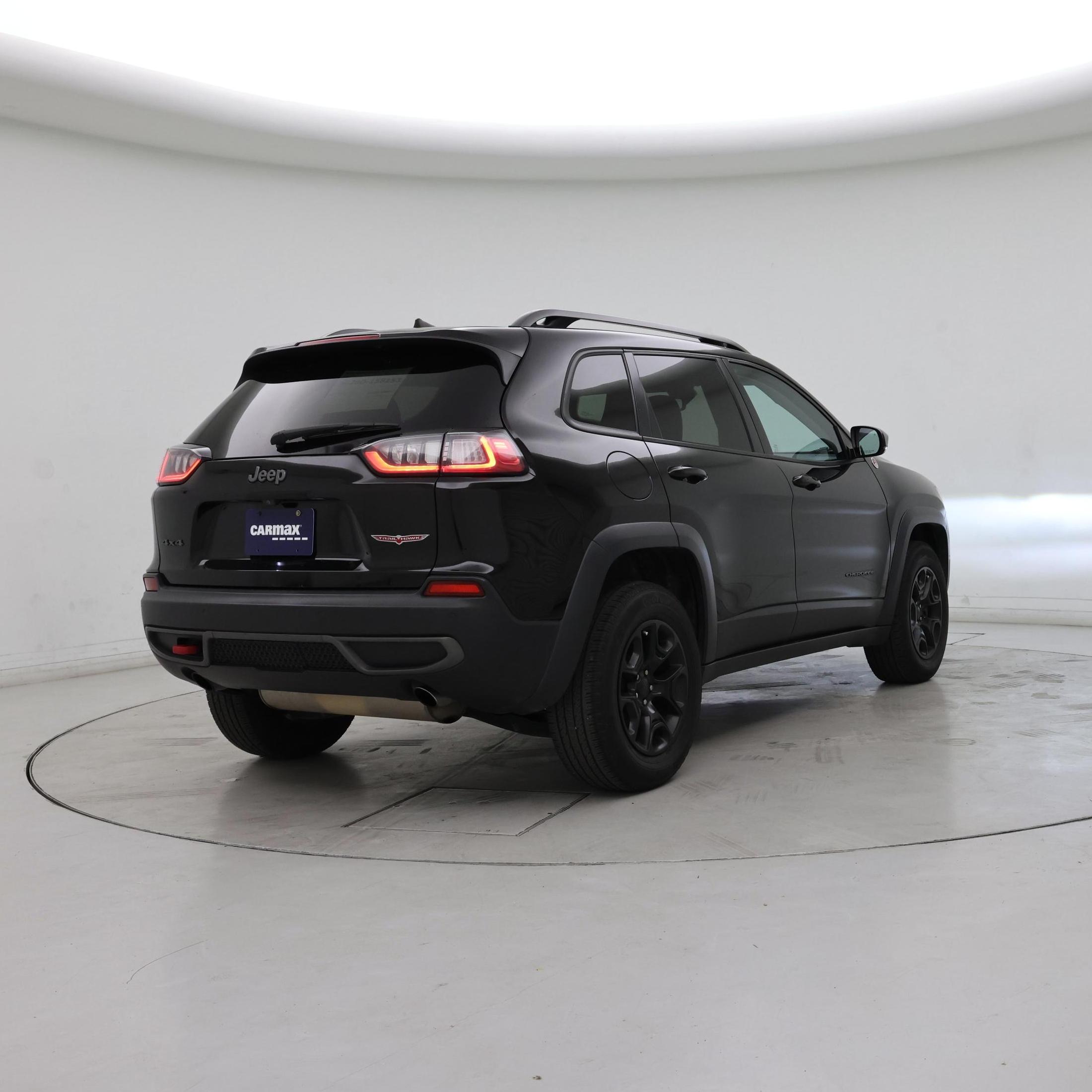 Thumbnail: 2019 Jeep Cherokee - 8