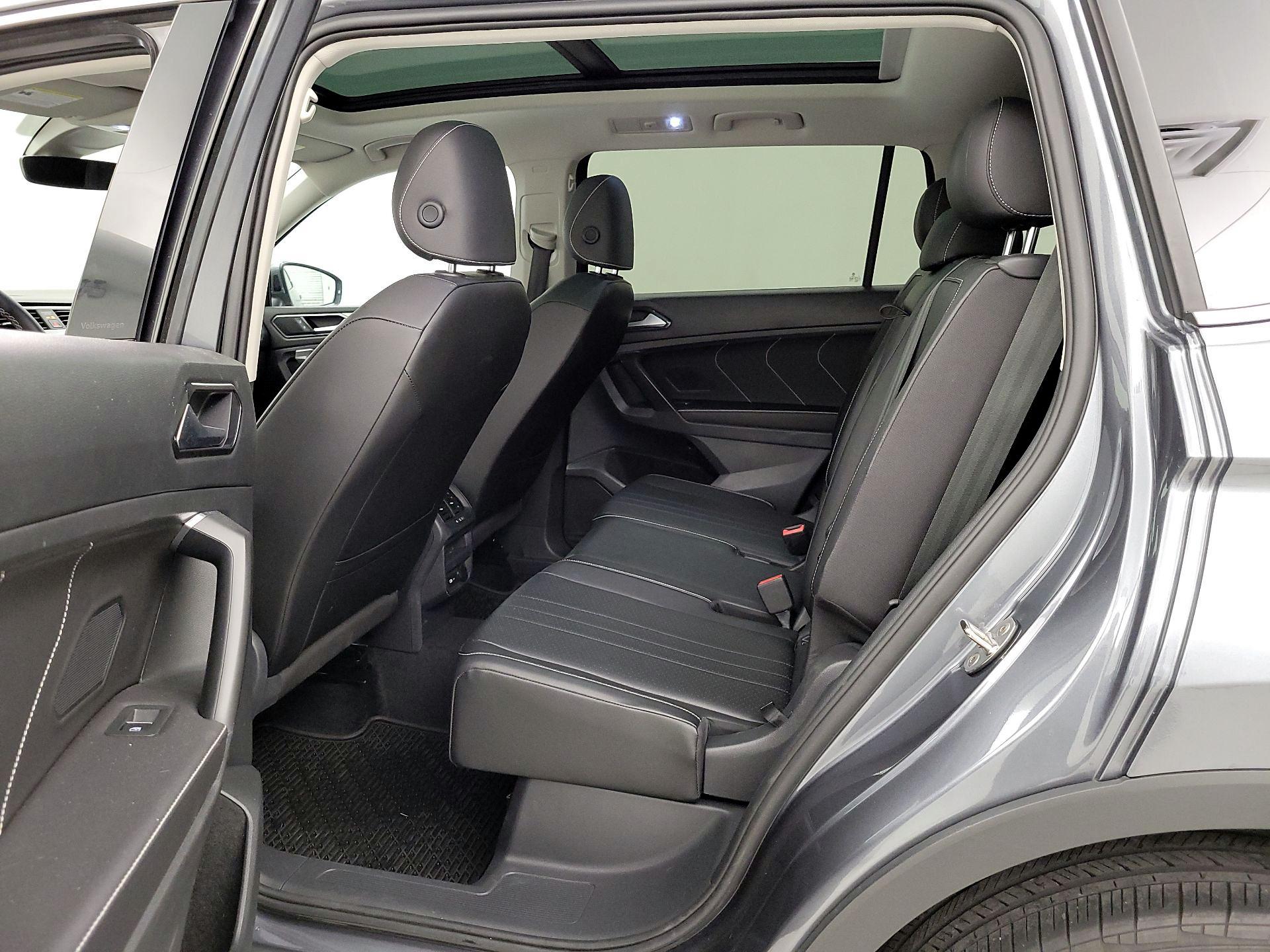 Thumbnail: 2022 Volkswagen Tiguan - 20