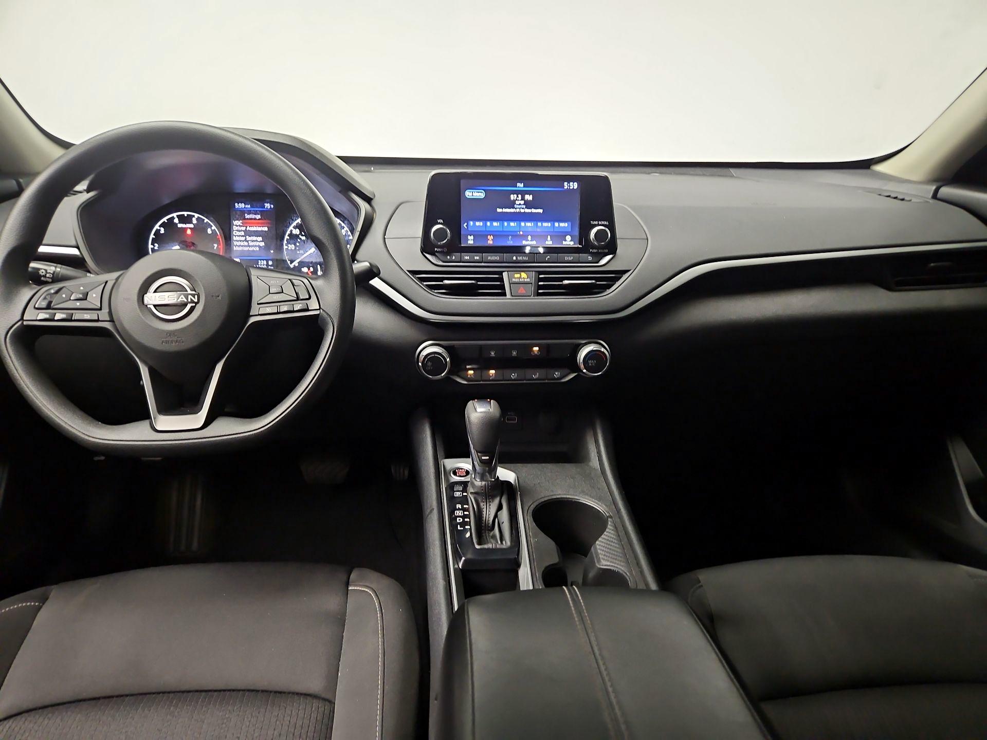 Thumbnail: 2023 Nissan Altima - 9