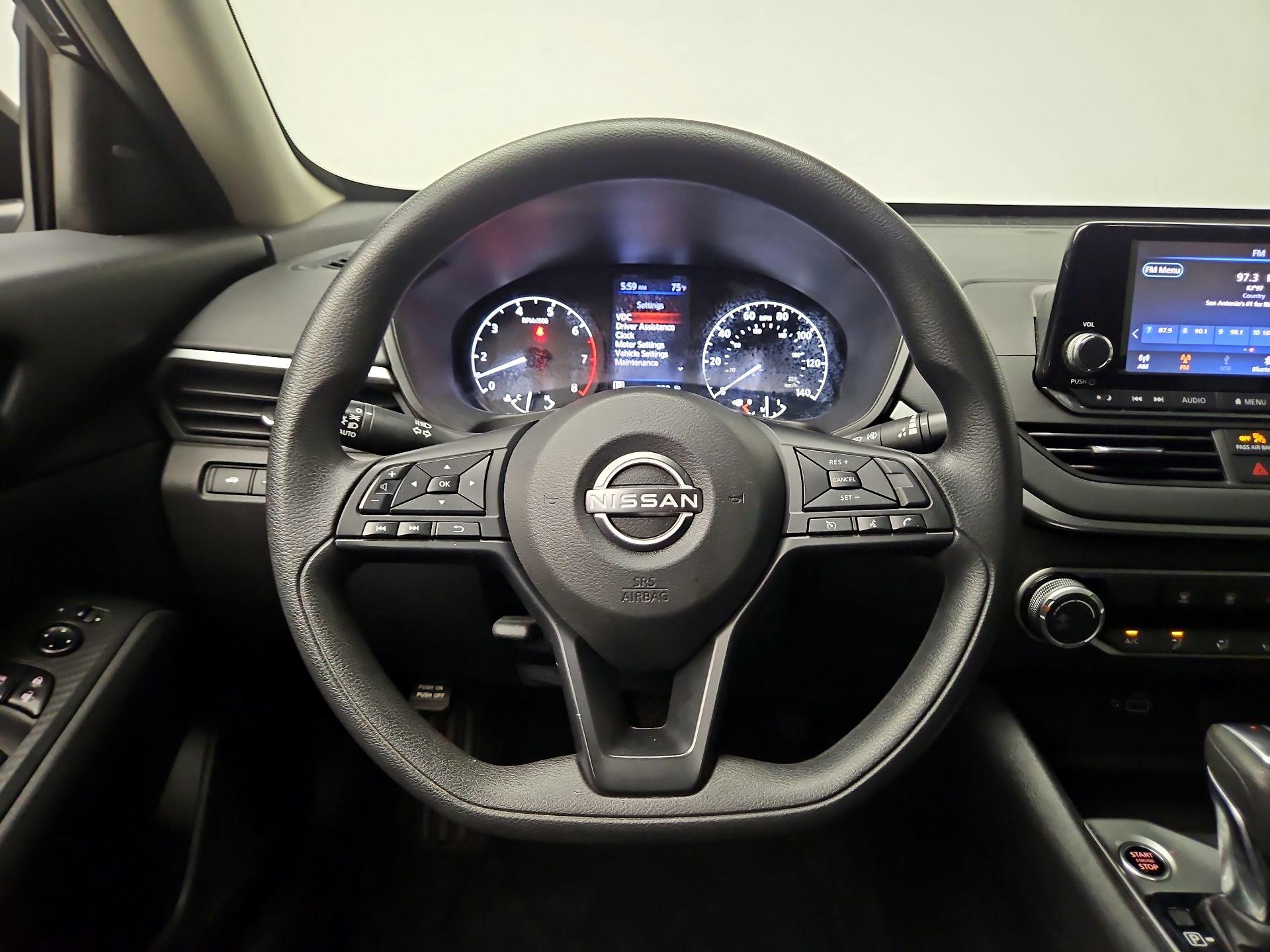 Thumbnail: 2023 Nissan Altima - 10