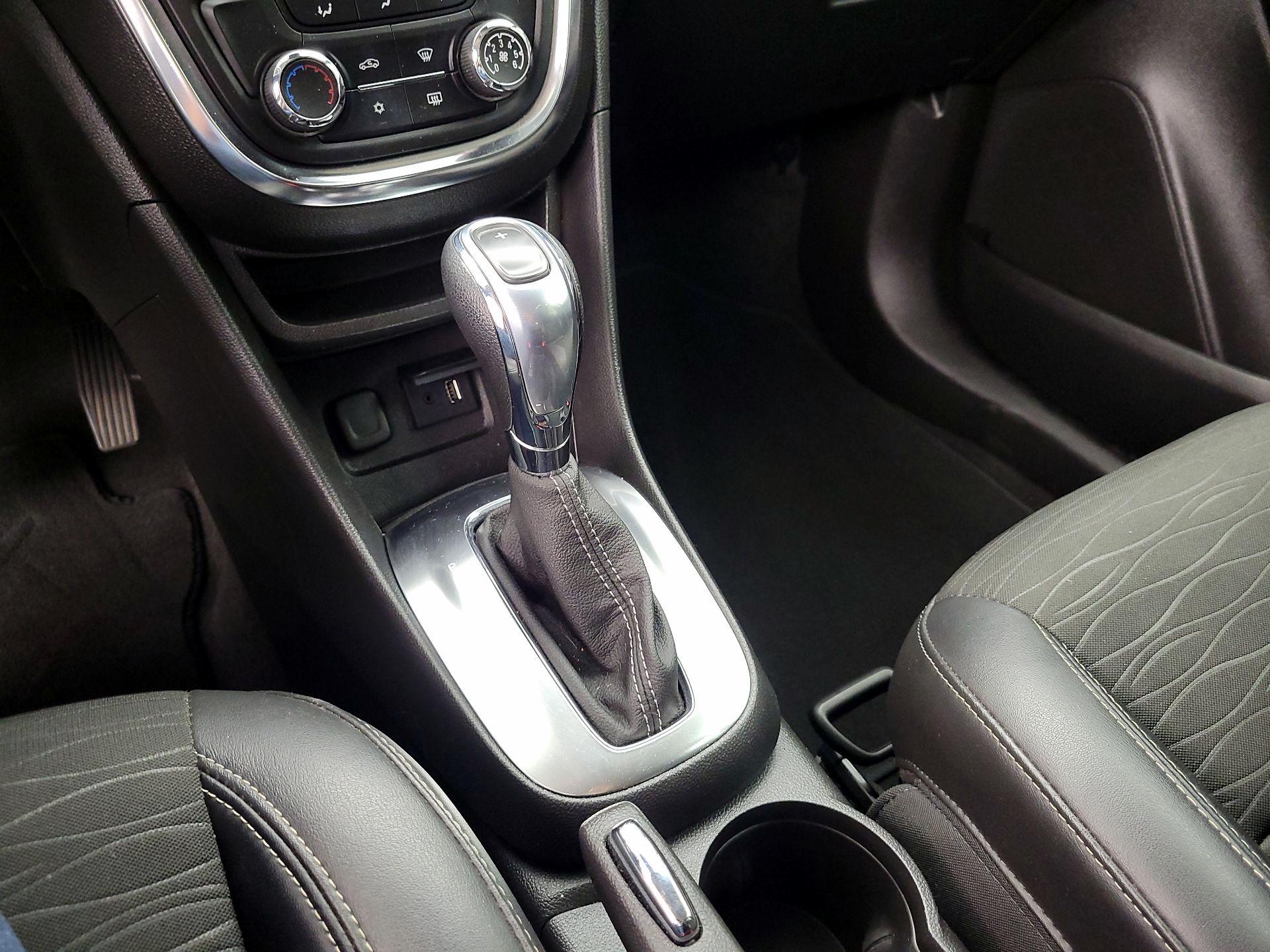 Thumbnail: 2015 Buick Encore - 17