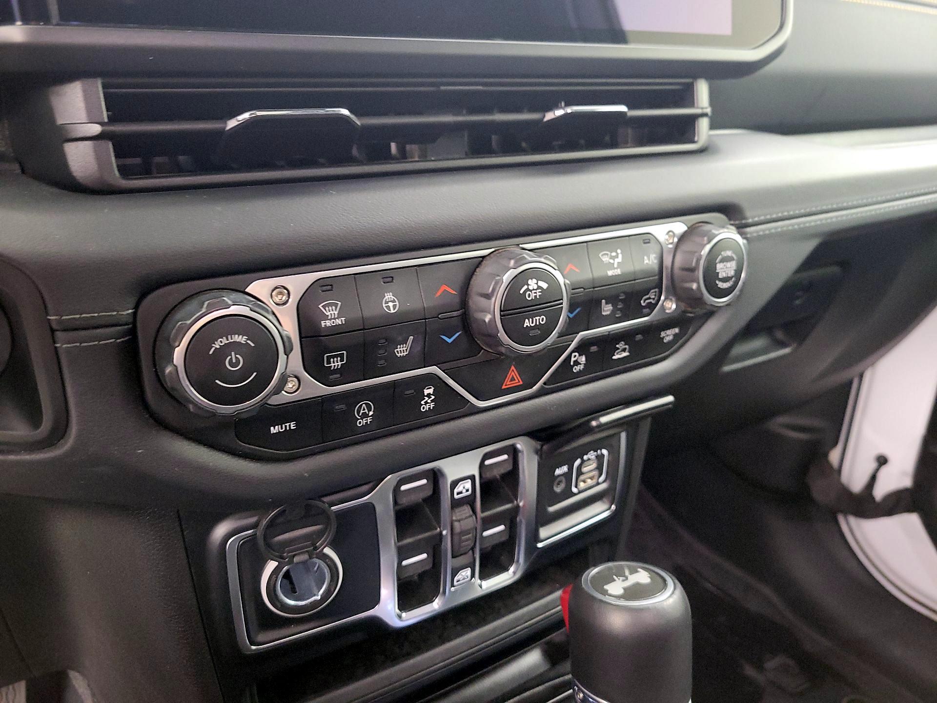 Thumbnail: 2024 Jeep Wrangler - 16