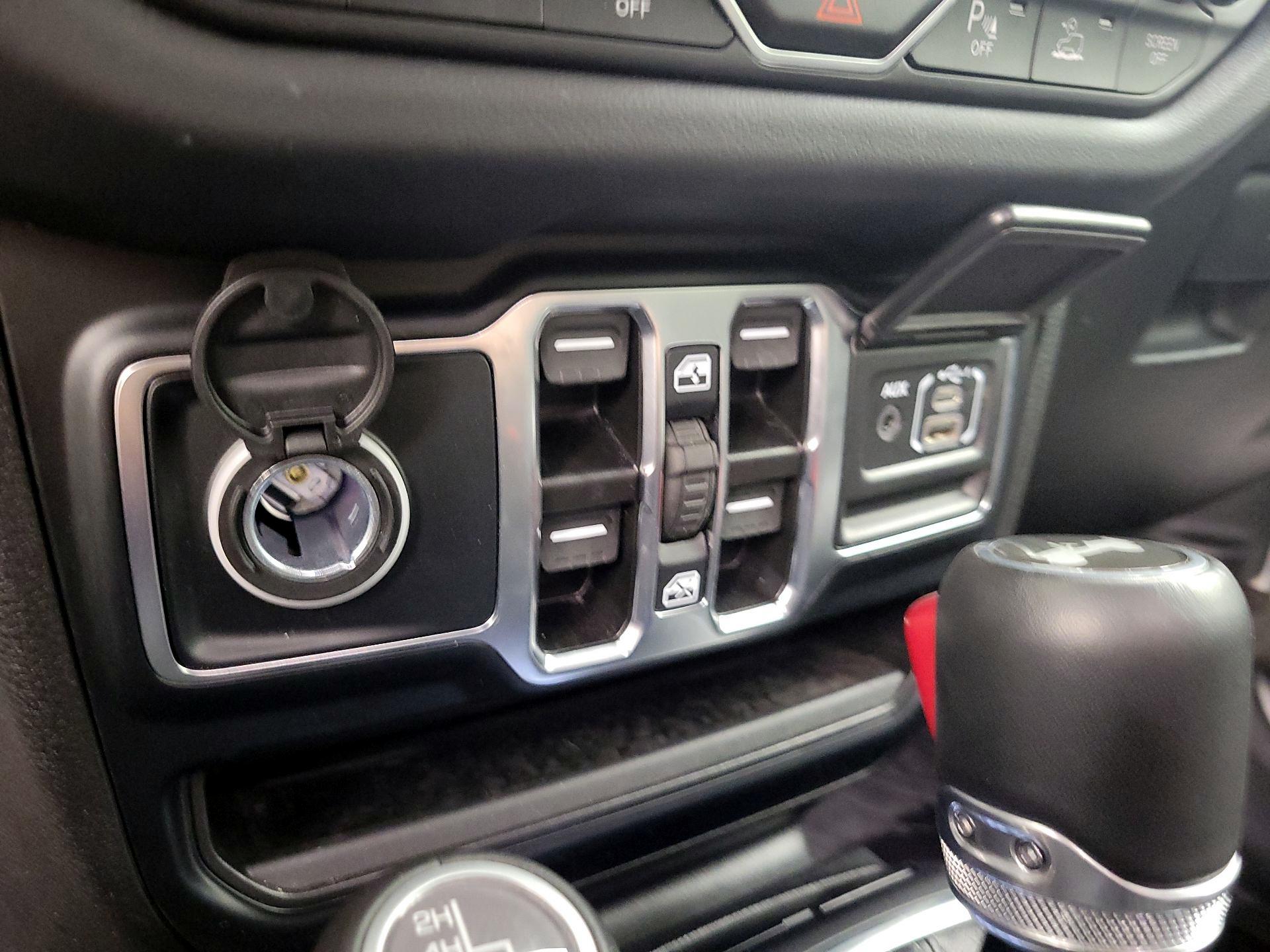 Thumbnail: 2024 Jeep Wrangler - 18