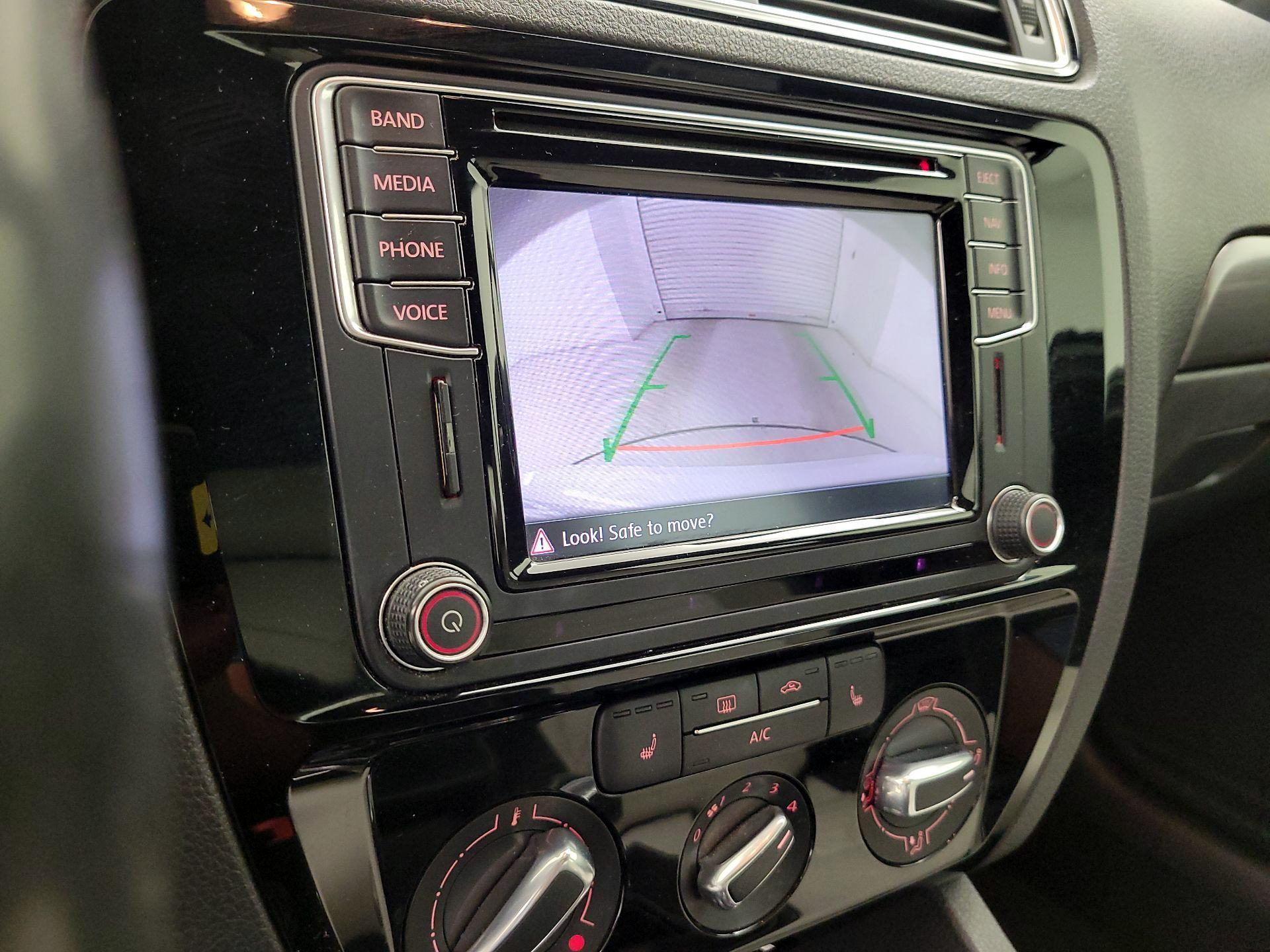 Thumbnail: 2016 Volkswagen Jetta - 15