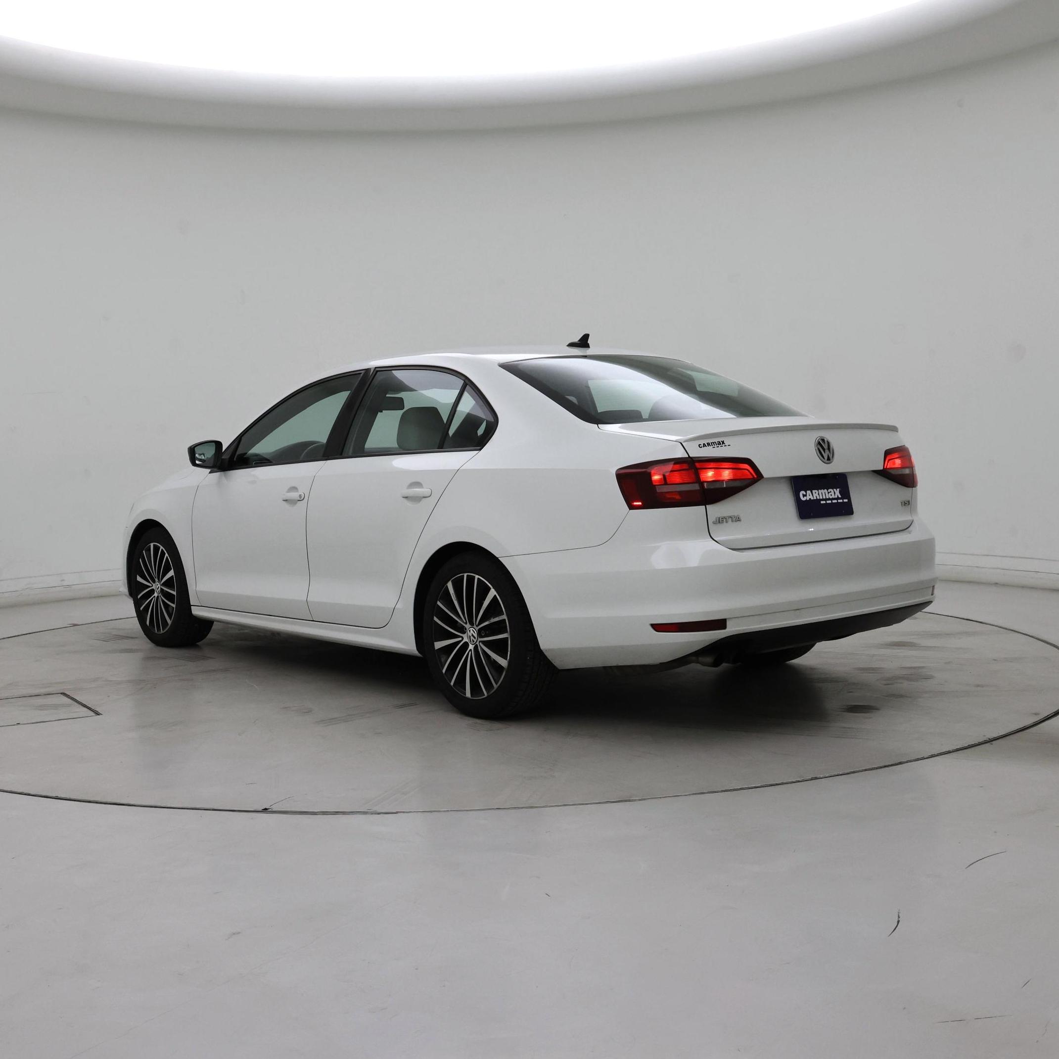 Thumbnail: 2016 Volkswagen Jetta - 2