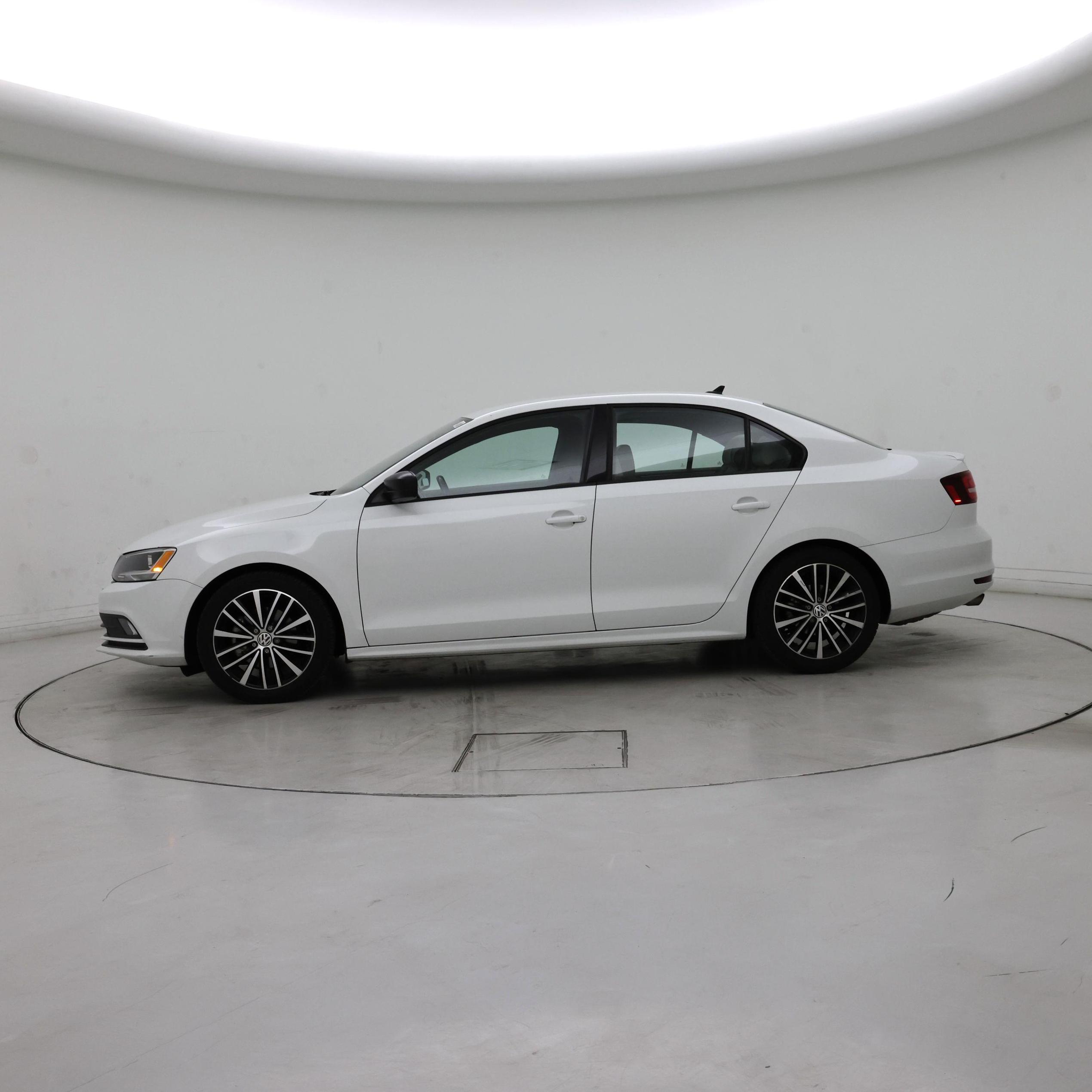 Thumbnail: 2016 Volkswagen Jetta - 3