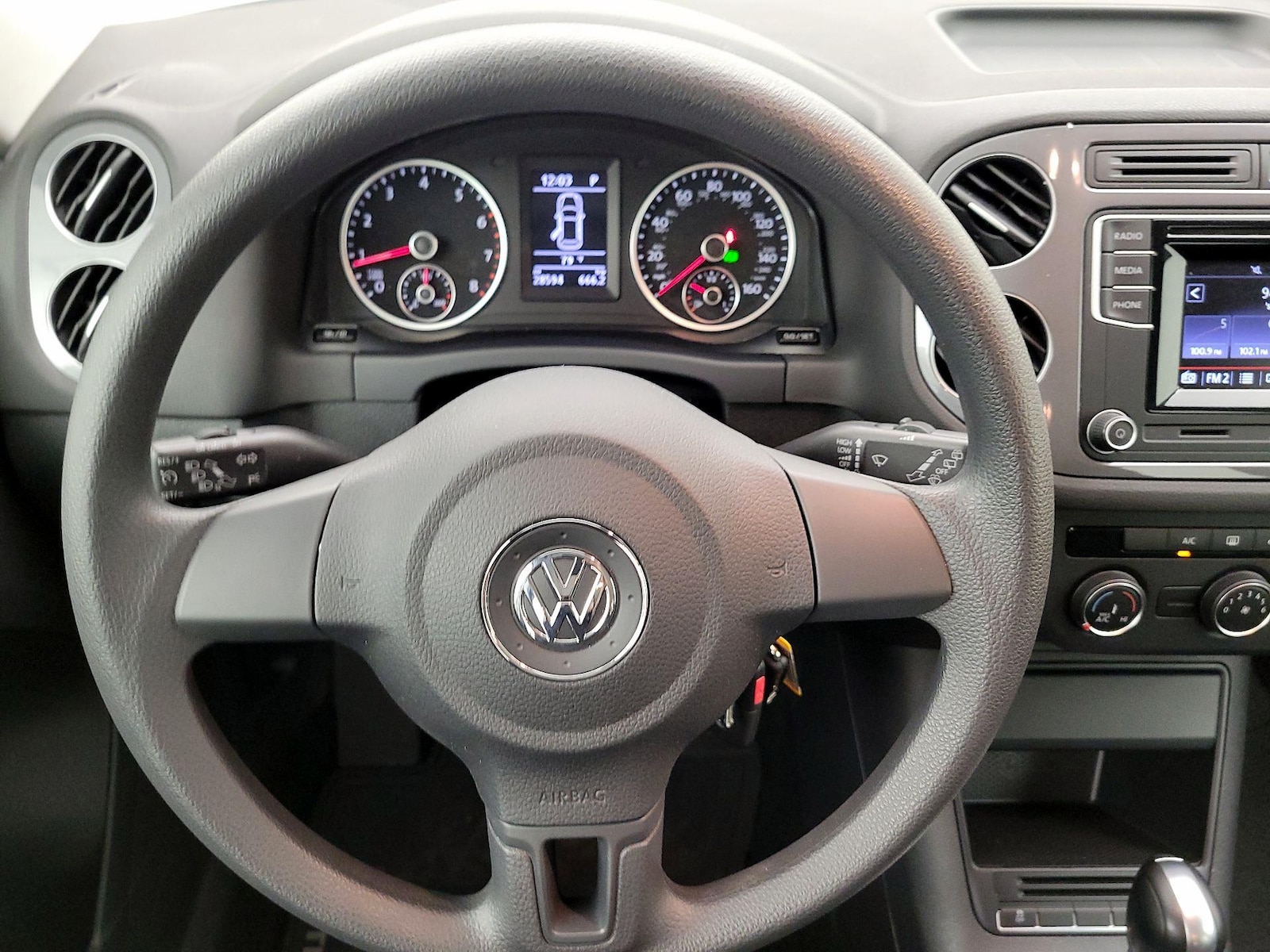 2017 Volkswagen Tiguan Limited Base - Photo 11