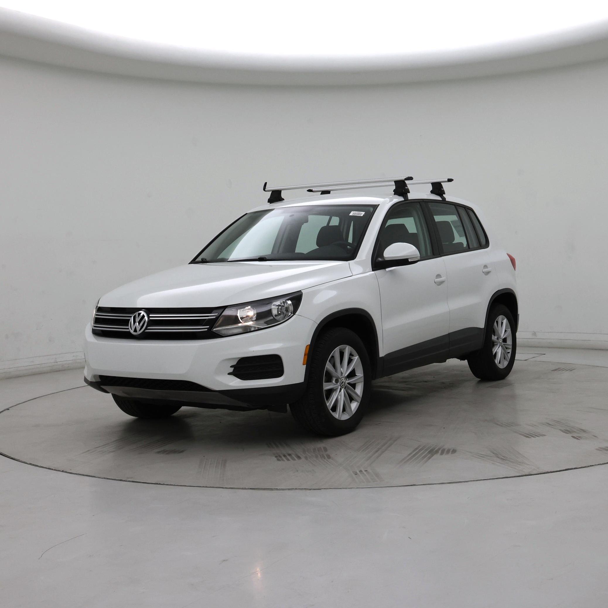 Thumbnail: 2017 Volkswagen Tiguan - 4