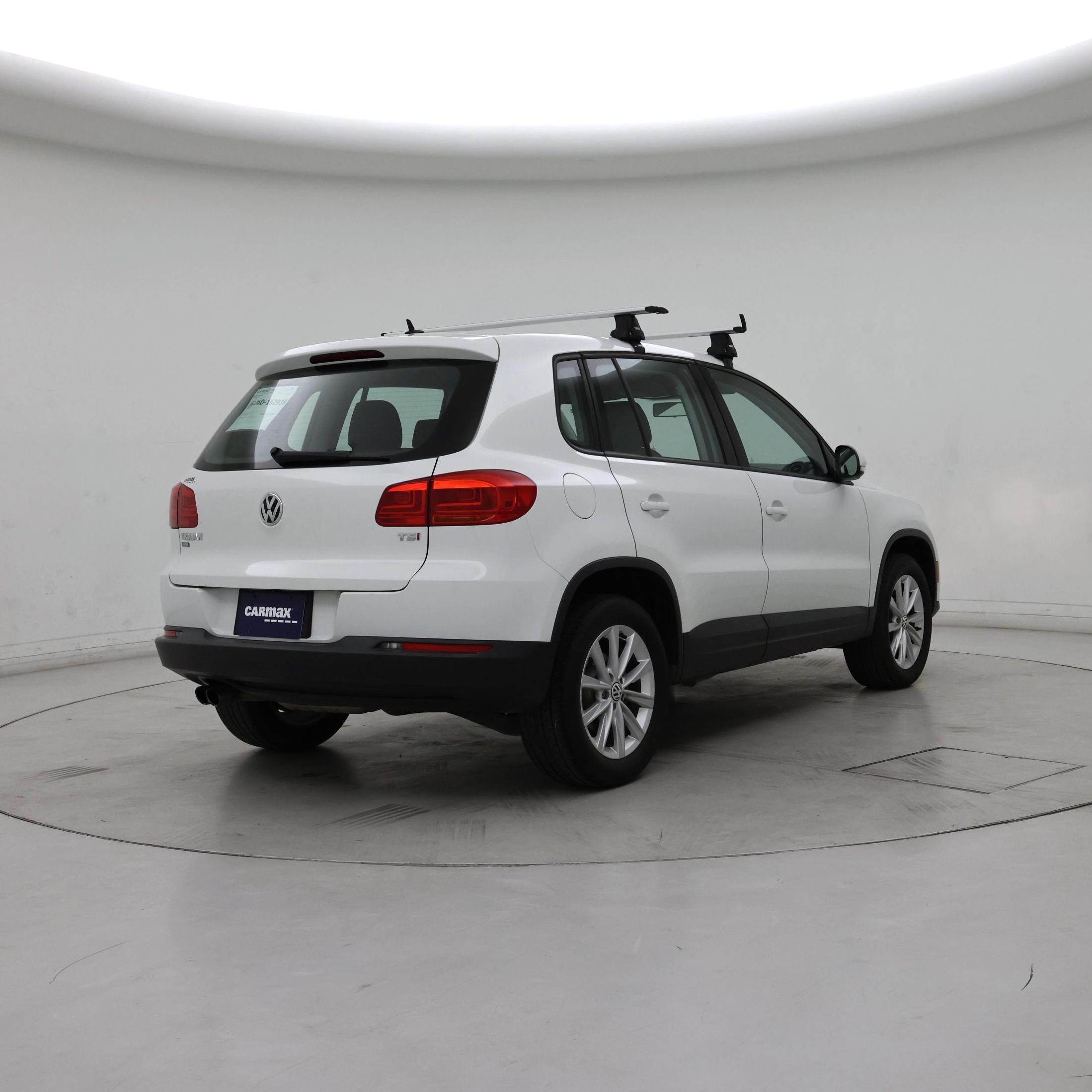 Thumbnail: 2017 Volkswagen Tiguan - 8