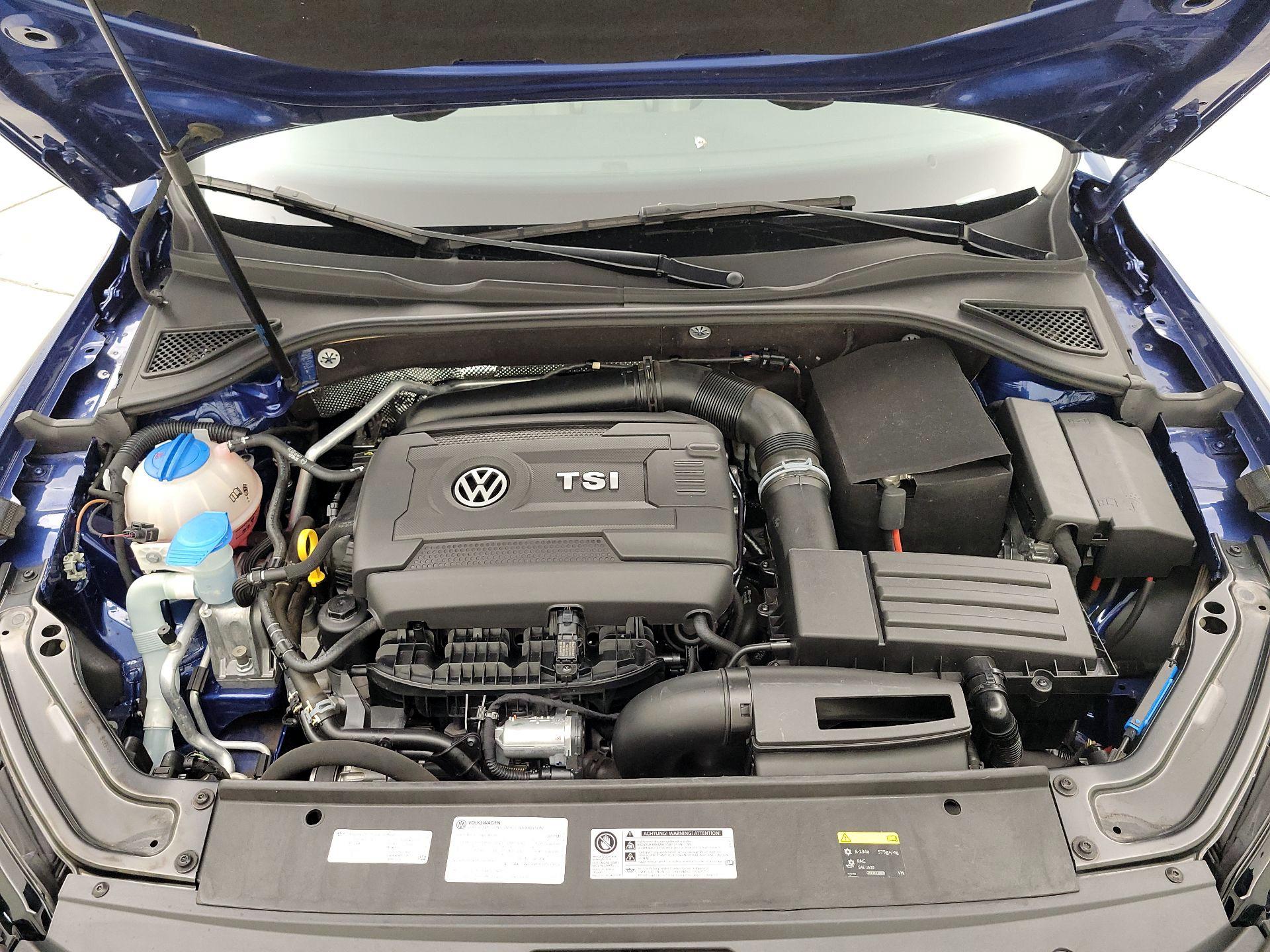 Thumbnail: 2017 Volkswagen Passat - 17