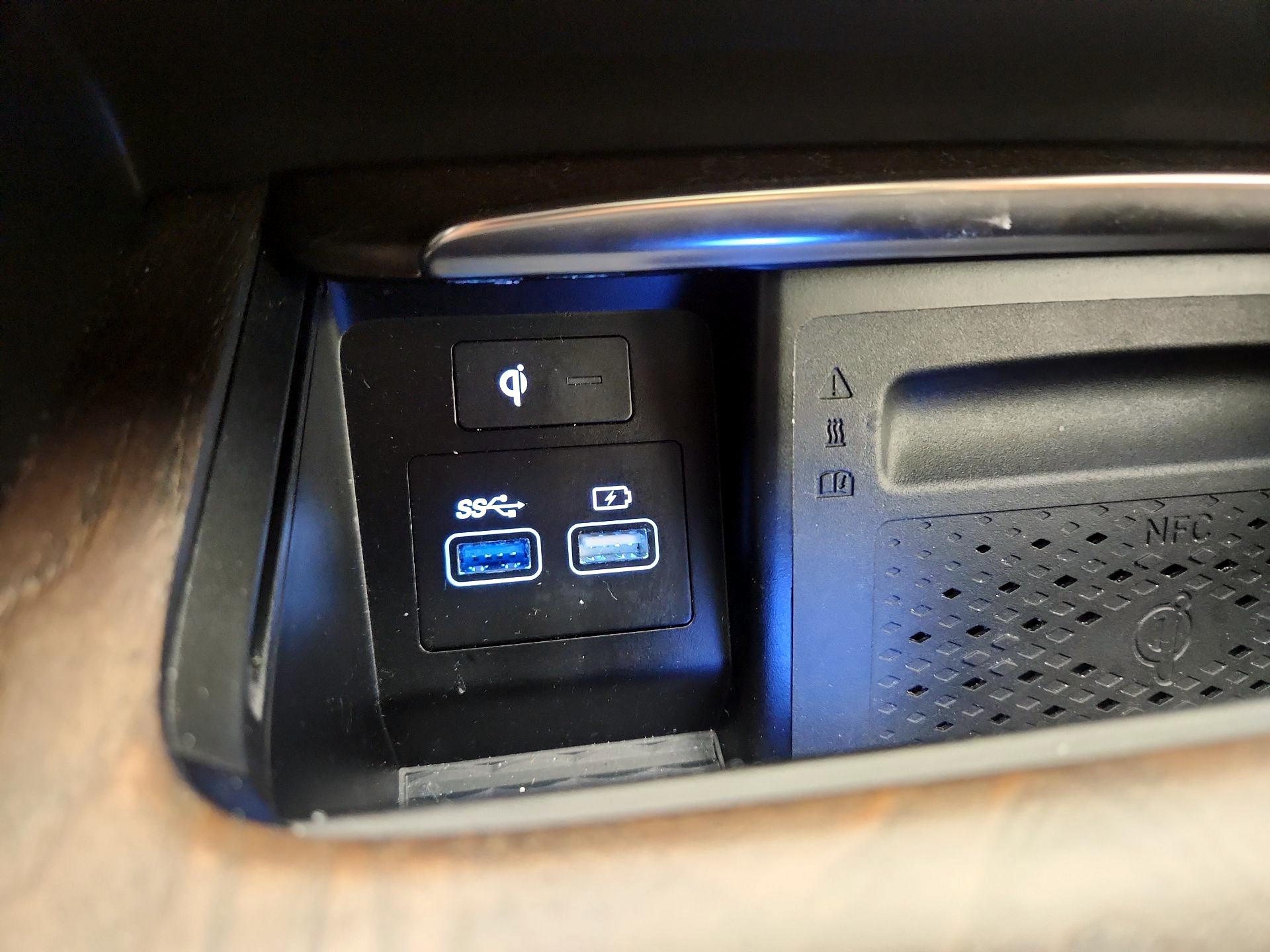 Thumbnail: 2022 Genesis GV80 - 19