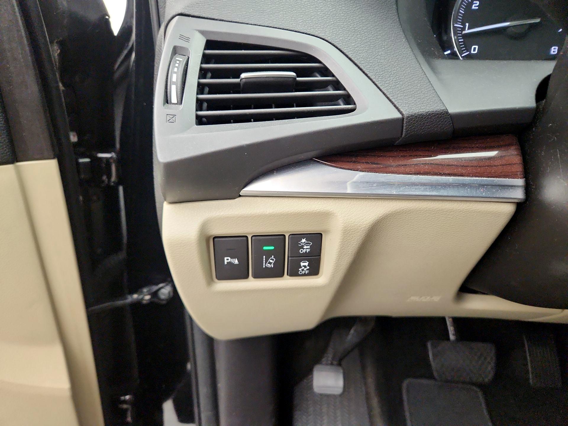 Thumbnail: 2016 Acura MDX - 13