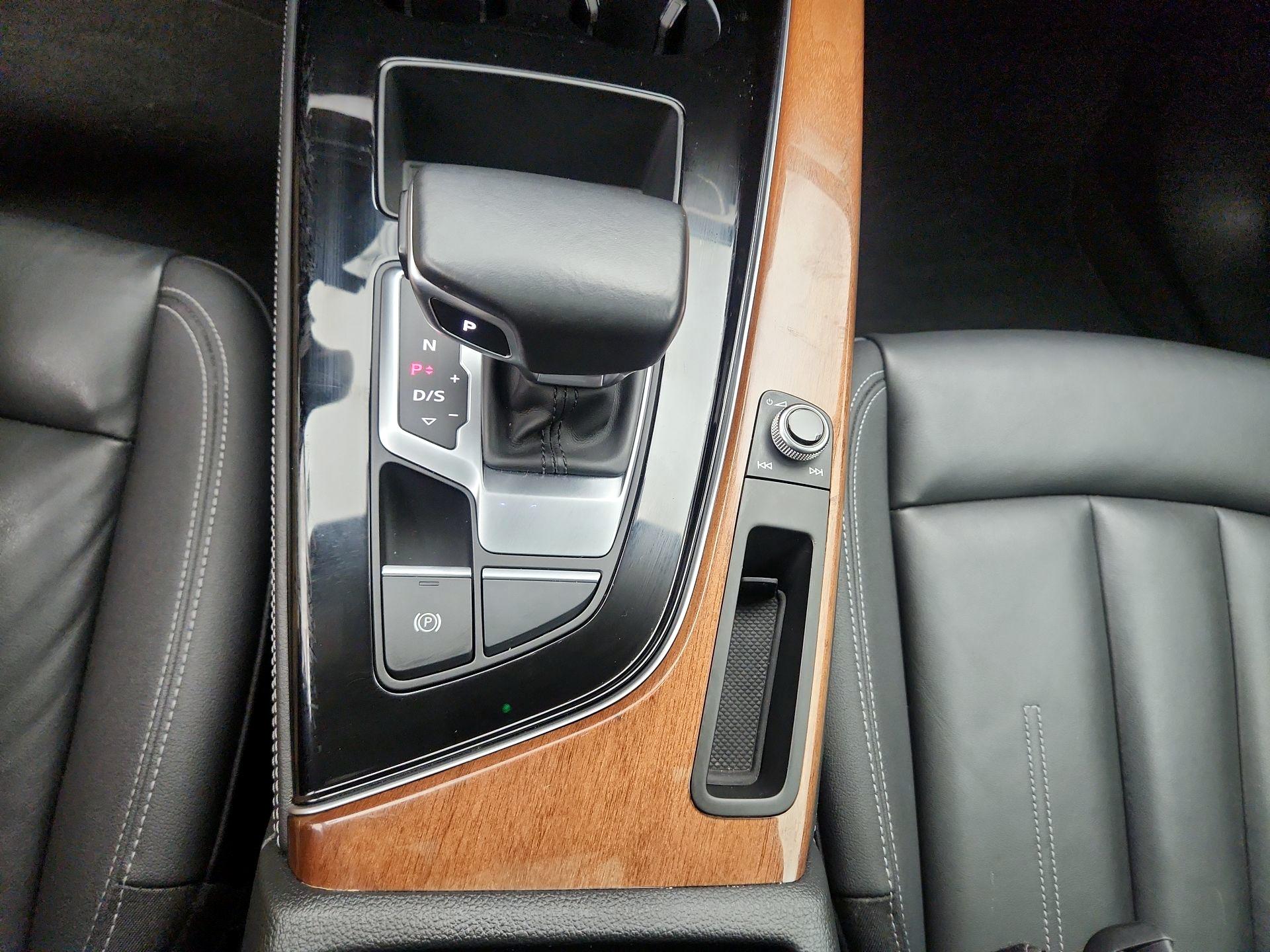 Thumbnail: 2021 Audi A4 - 18