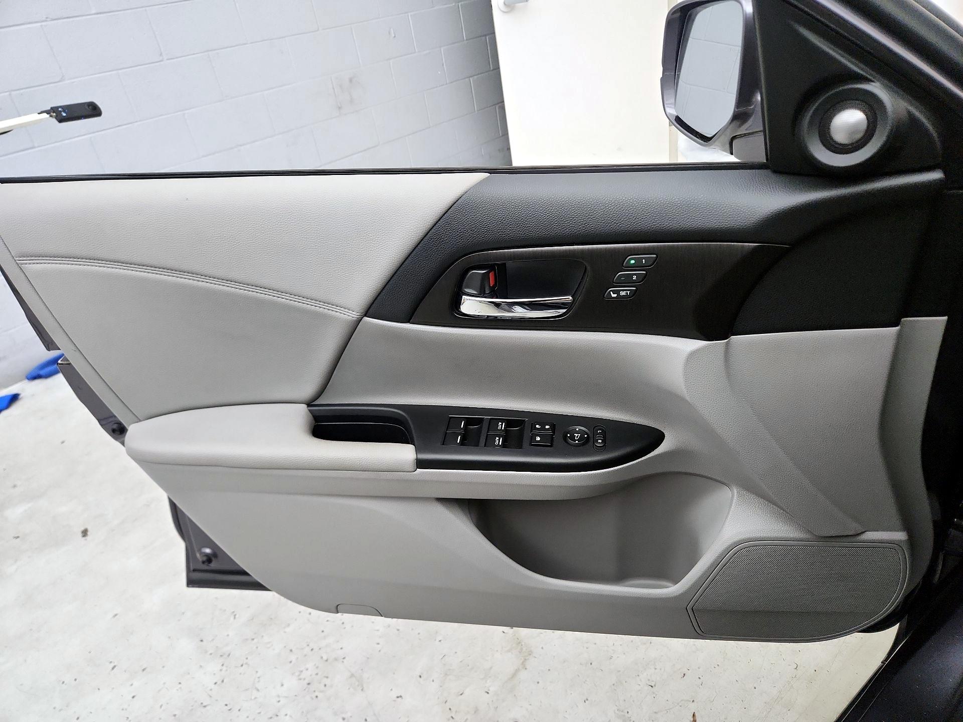 Thumbnail: 2015 Honda Accord - 12