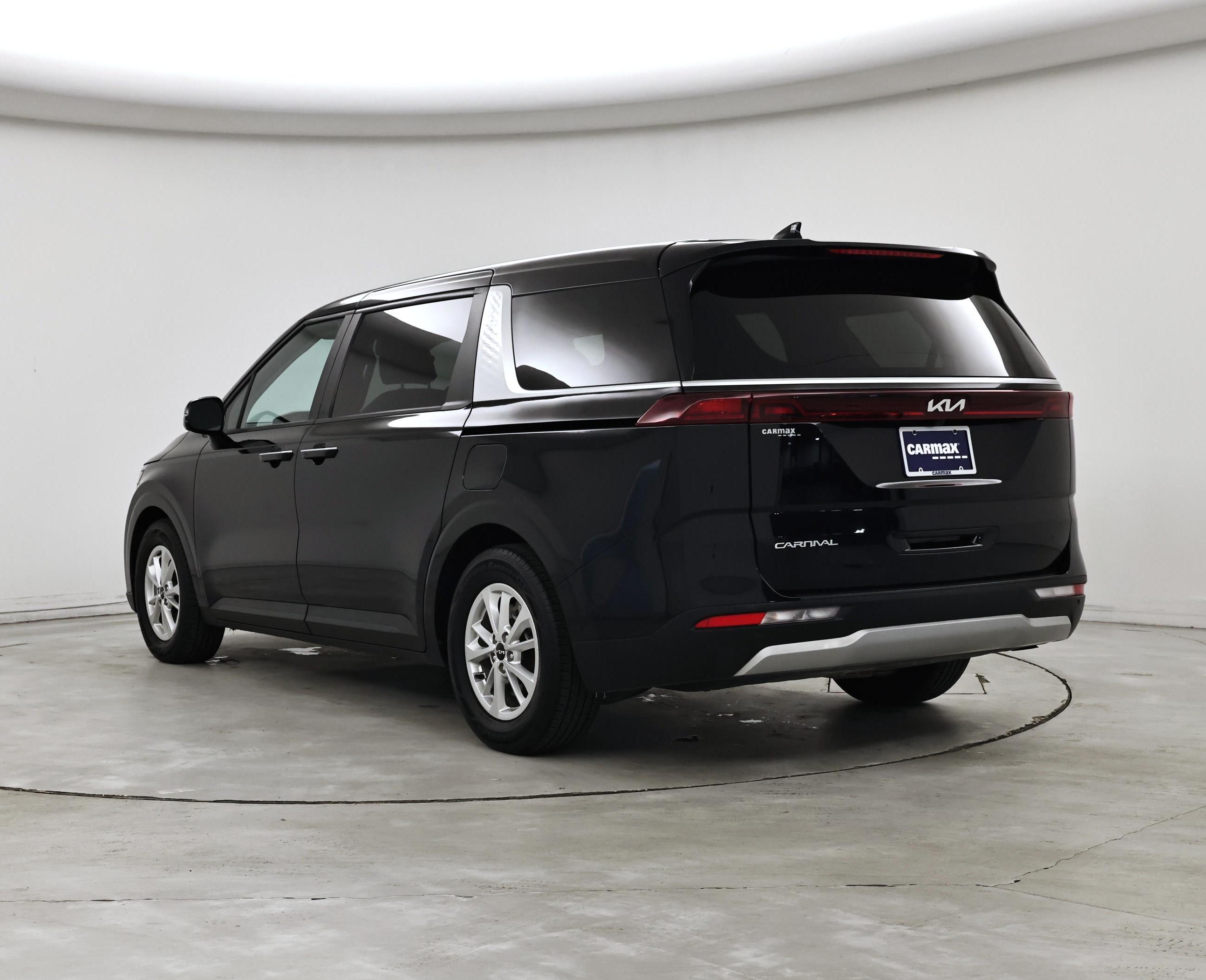 Thumbnail: 2023 Kia Carnival - 2