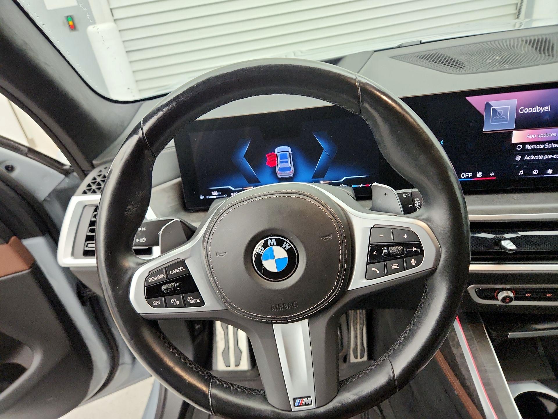 Thumbnail: 2024 BMW X7 - 10