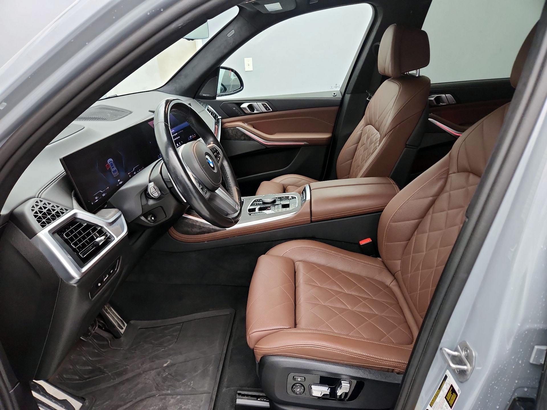 Thumbnail: 2024 BMW X7 - 11