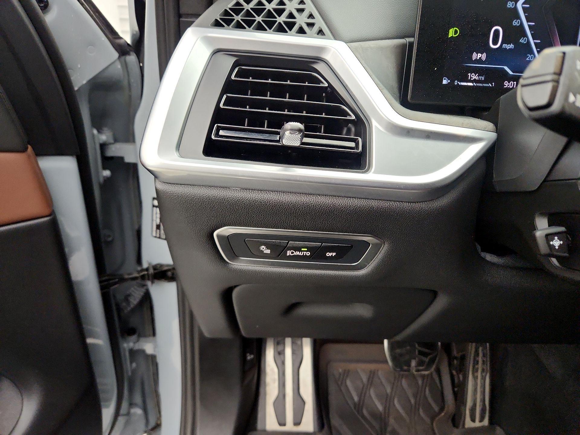 Thumbnail: 2024 BMW X7 - 13