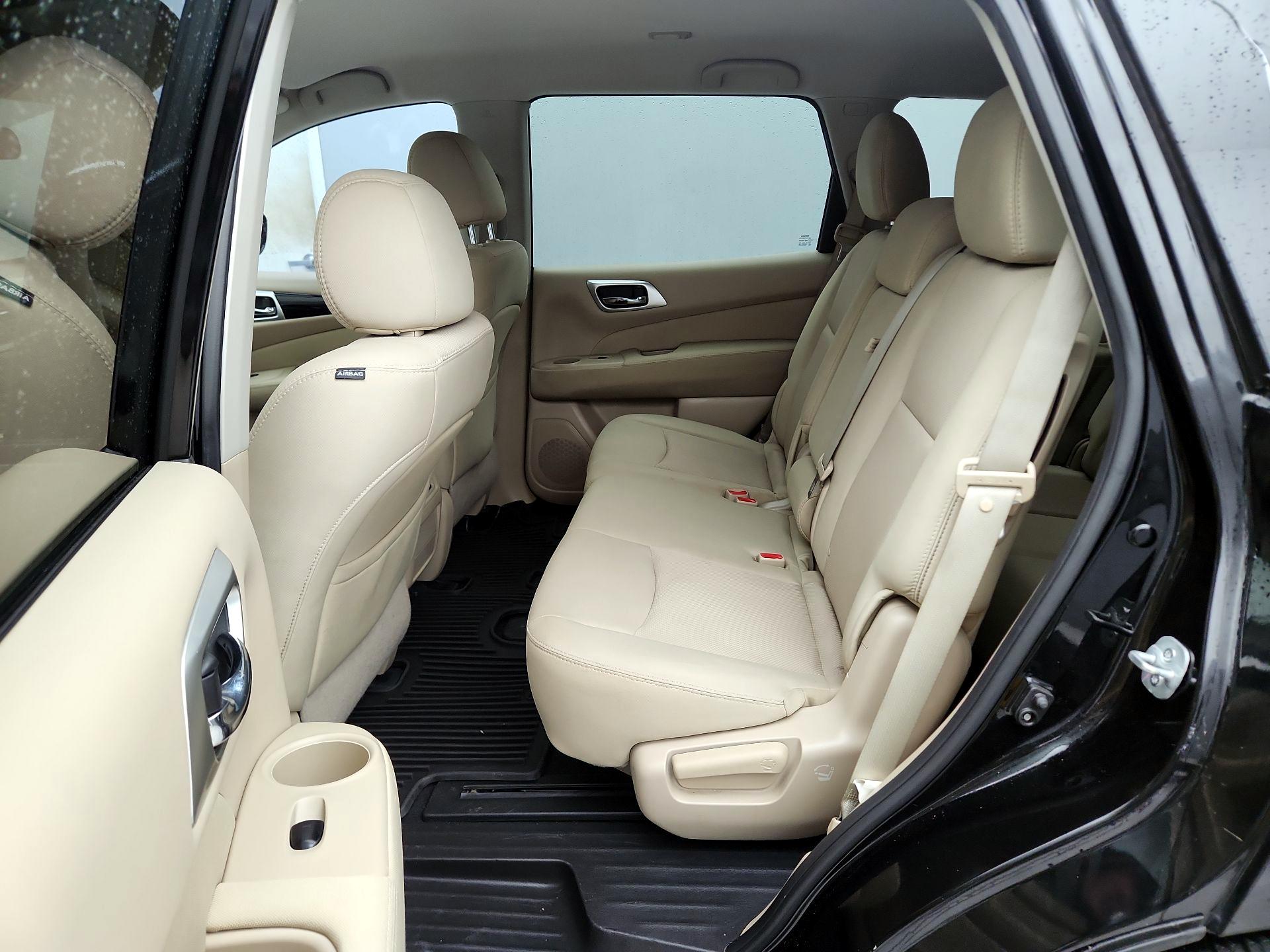 Thumbnail: 2017 Nissan Pathfinder - 19