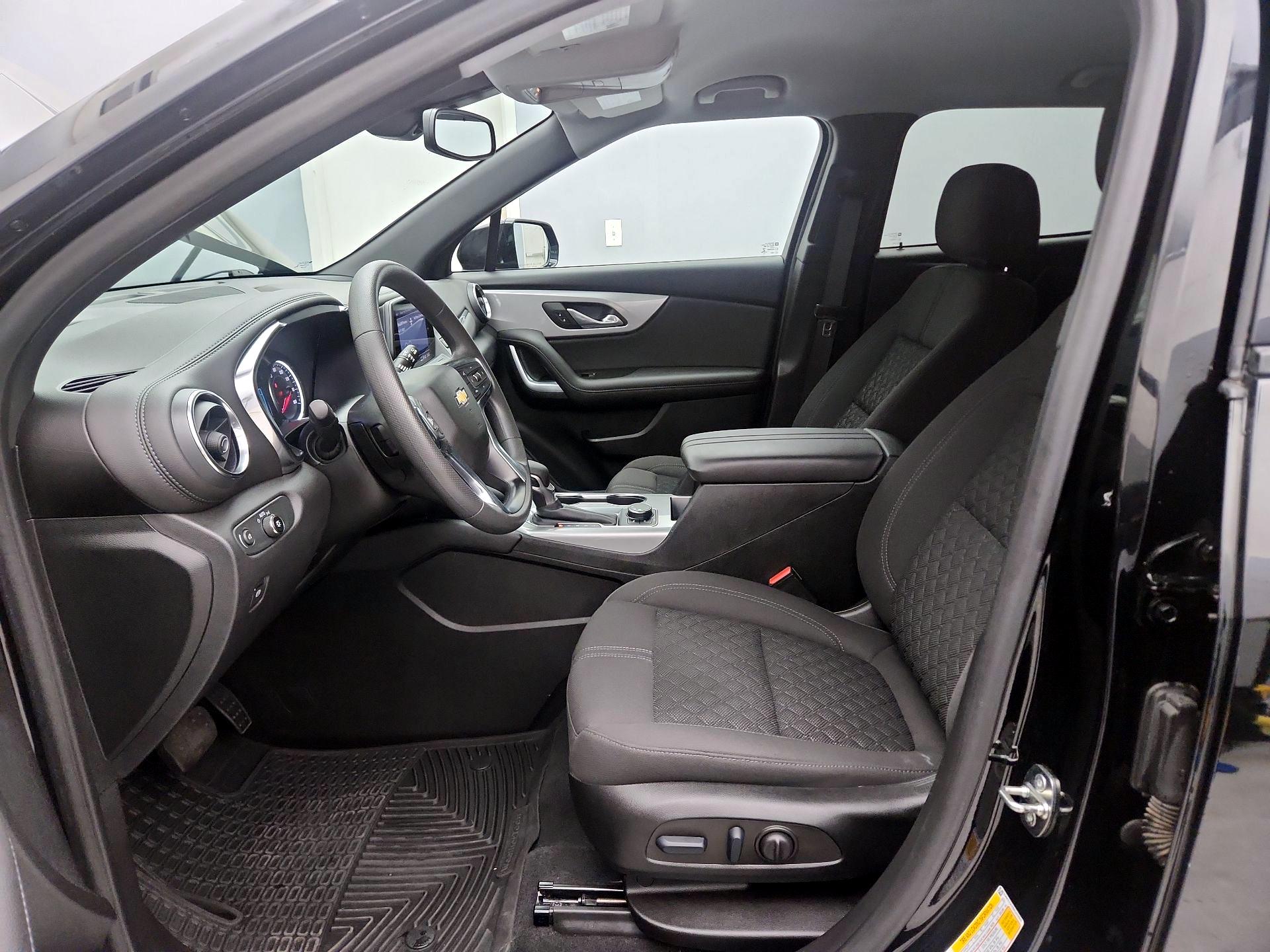 Thumbnail: 2022 Chevrolet Blazer - 11