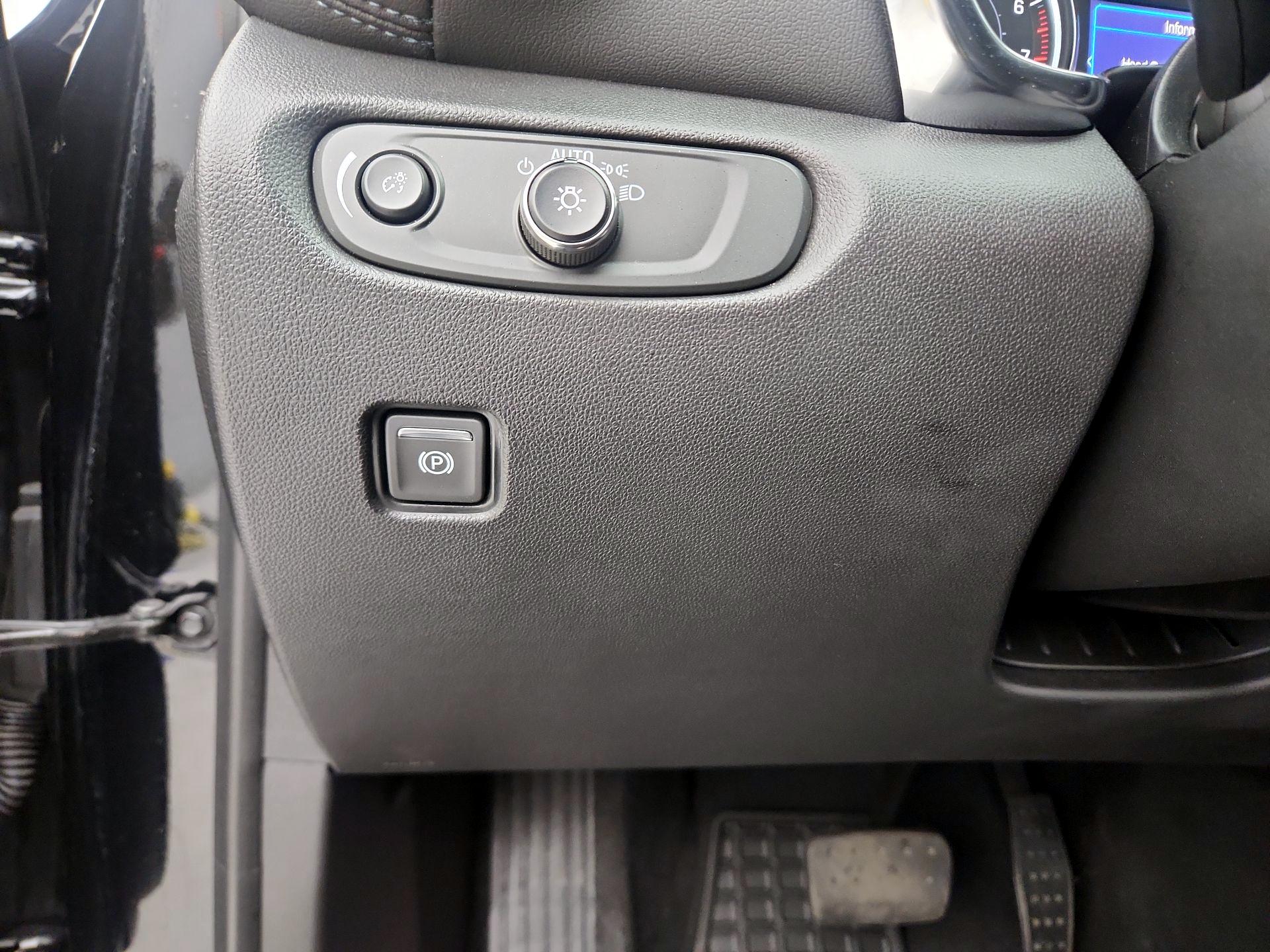 Thumbnail: 2022 Chevrolet Blazer - 13