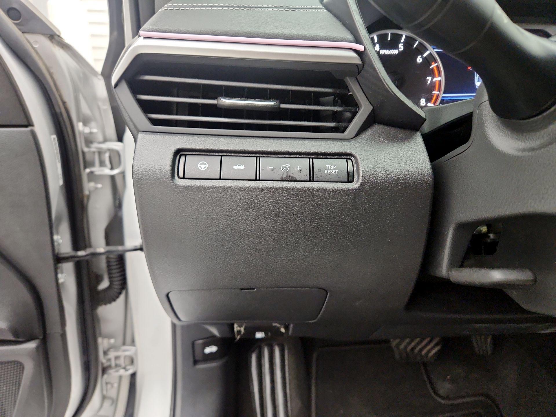 Thumbnail: 2020 Nissan Altima - 13