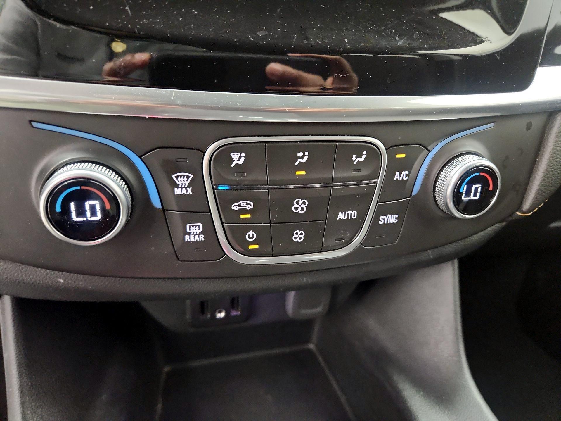 Thumbnail: 2019 Chevrolet Traverse - 16