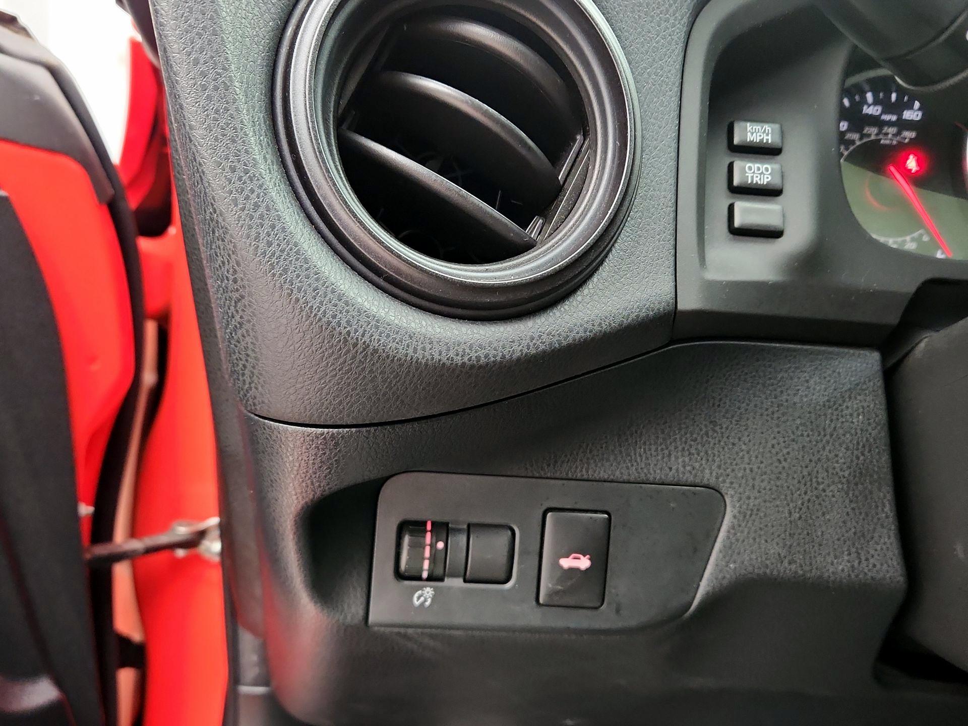 Thumbnail: 2017 Toyota 86 - 13