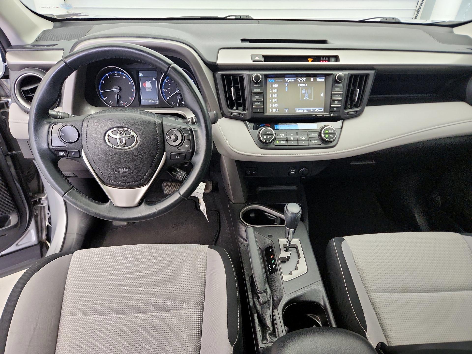 Thumbnail: 2017 Toyota RAV4 - 9