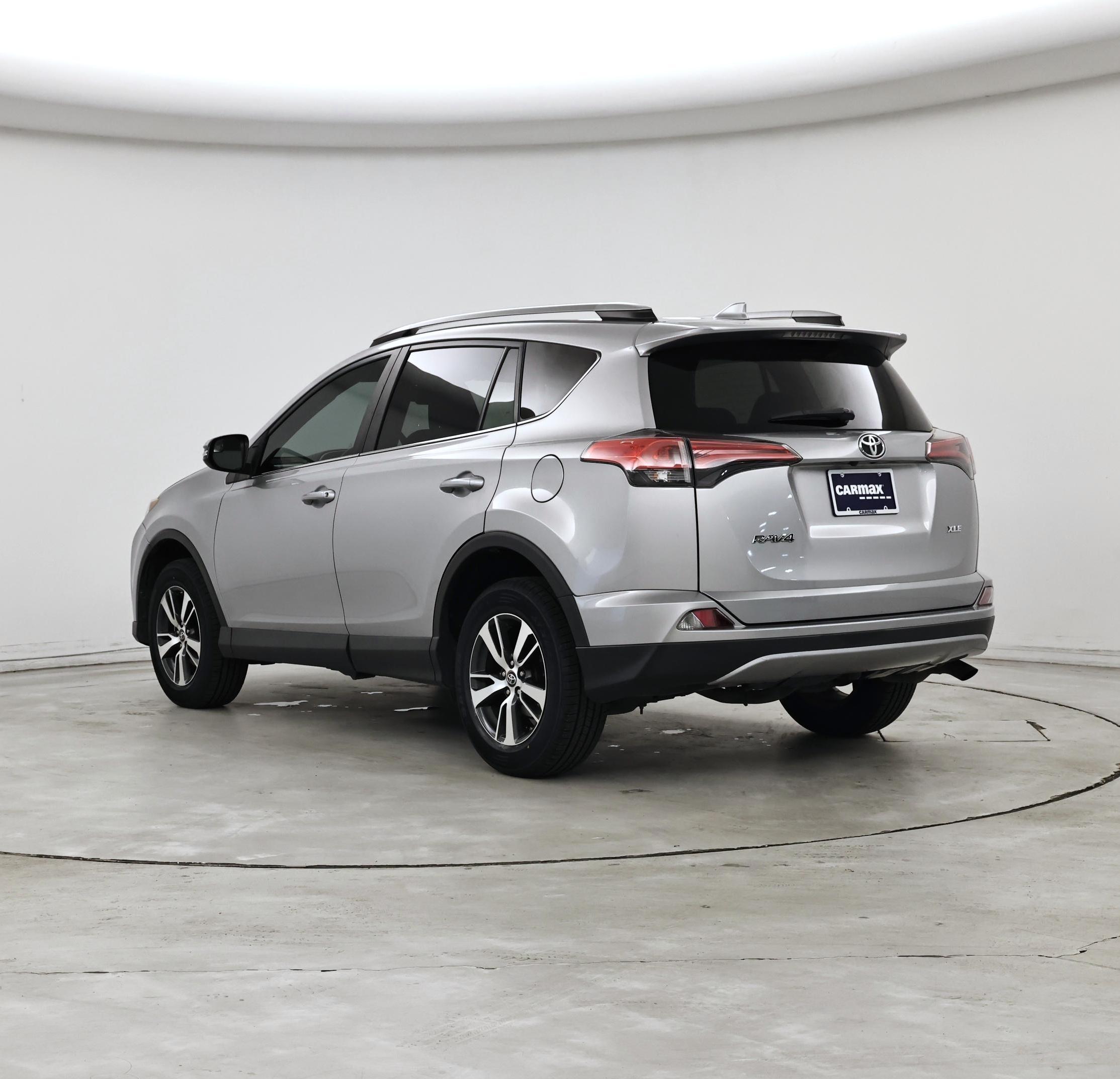 Thumbnail: 2017 Toyota RAV4 - 2