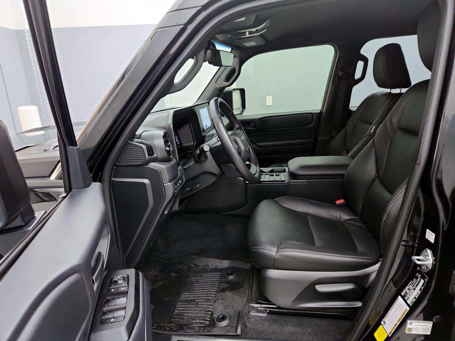 Thumbnail: 2025 Toyota Land Cruiser - 11