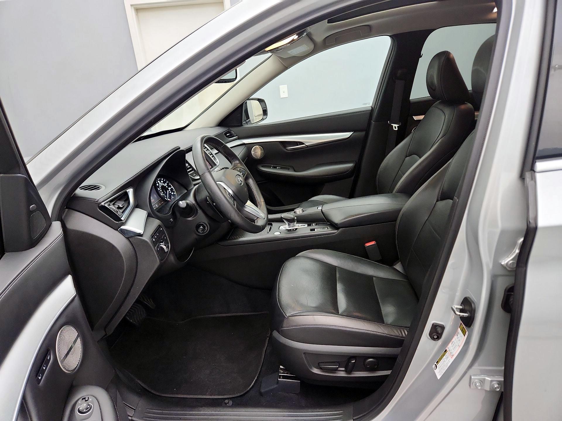 Thumbnail: 2019 INFINITI QX50 - 11