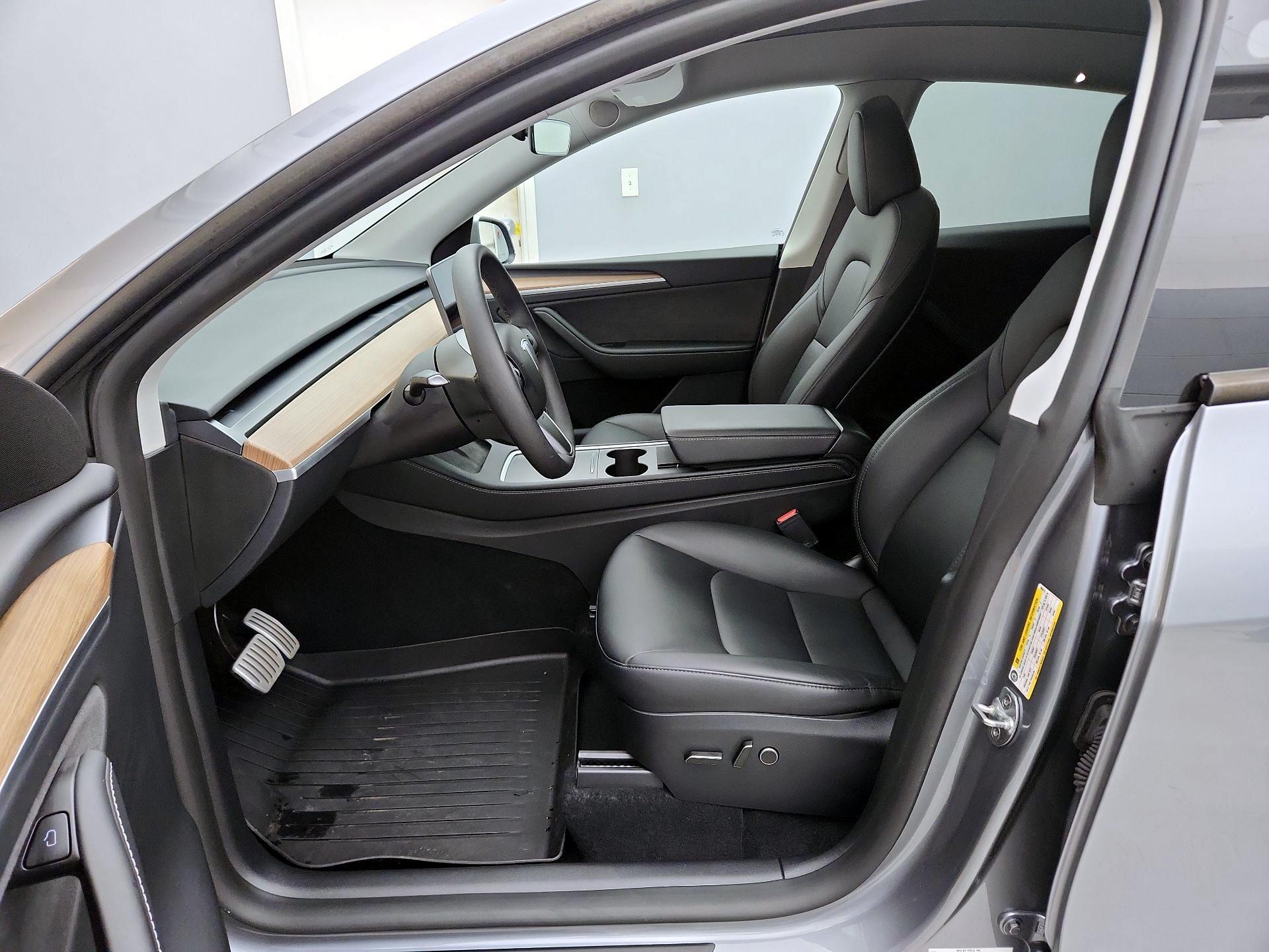 Thumbnail: 2024 Tesla Model Y - 11